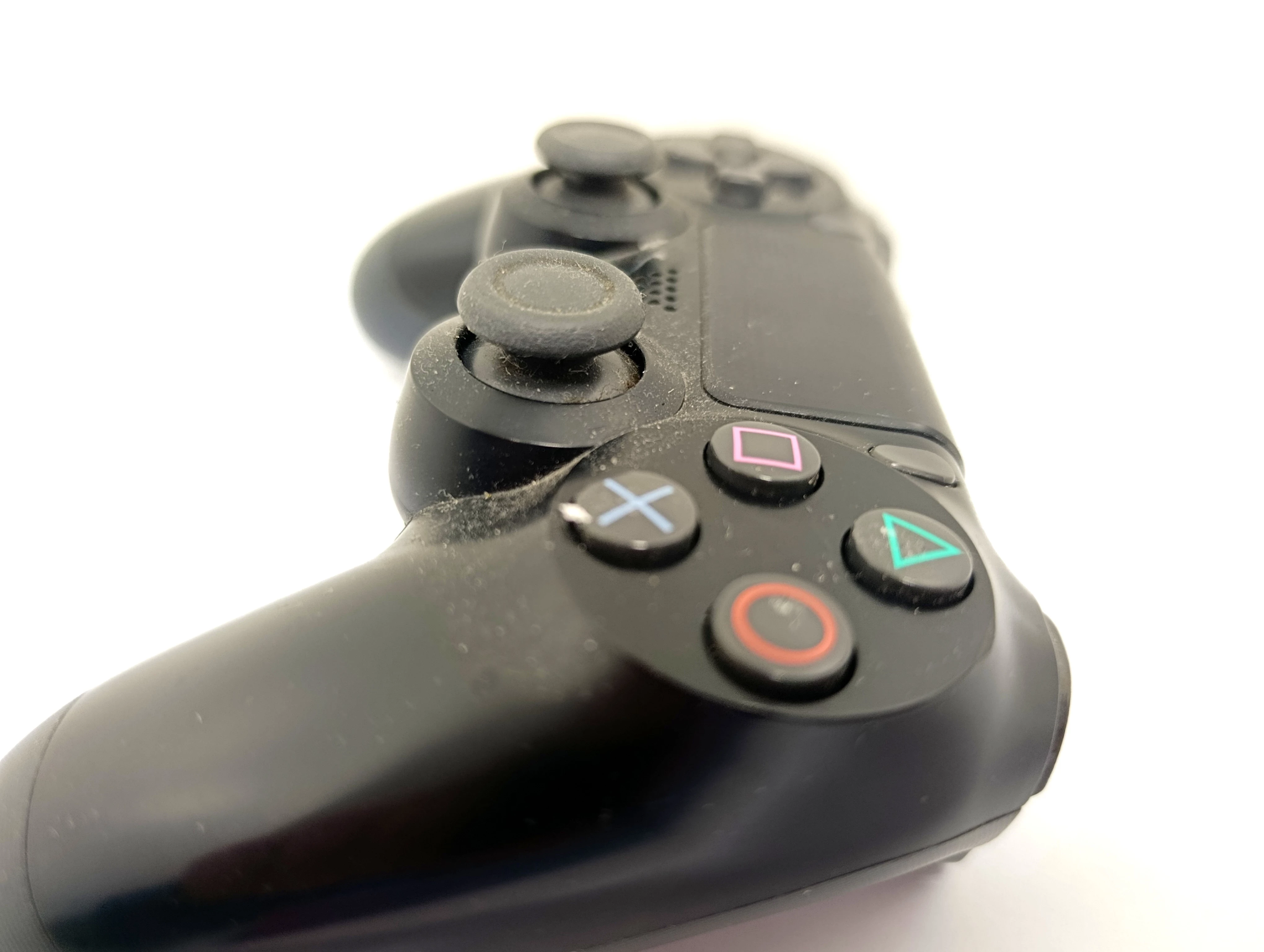 pad-ps4-dualshock-czarny-gol-sposob-podlaczenia-210654-2