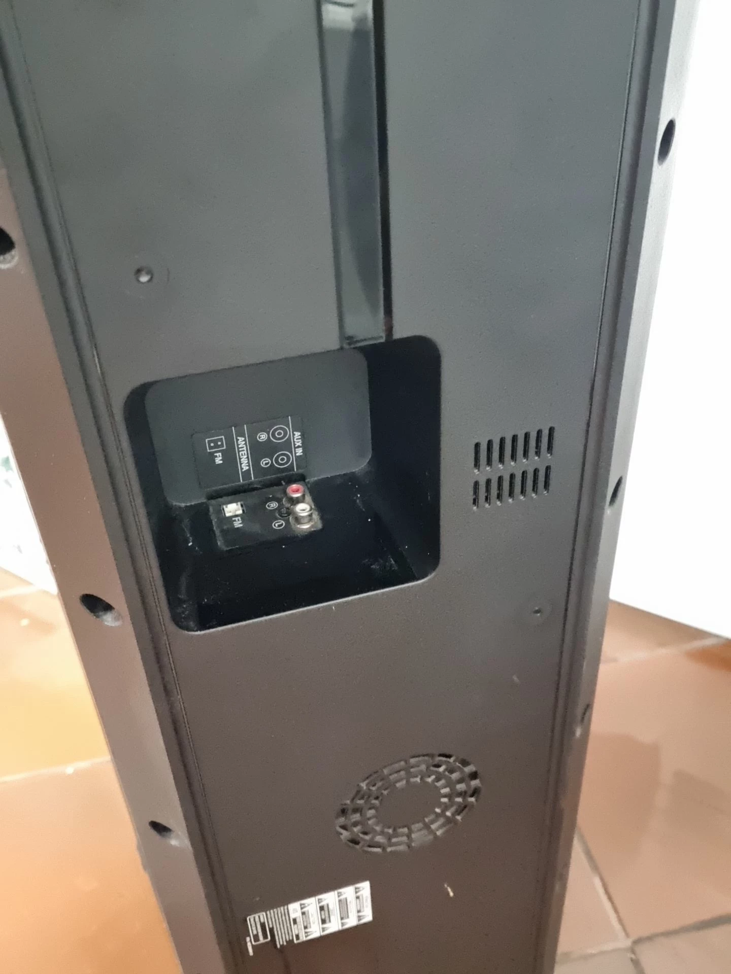 glosnik-przenosny-lg-fh6-czarny-600-w-model-250442-1920995