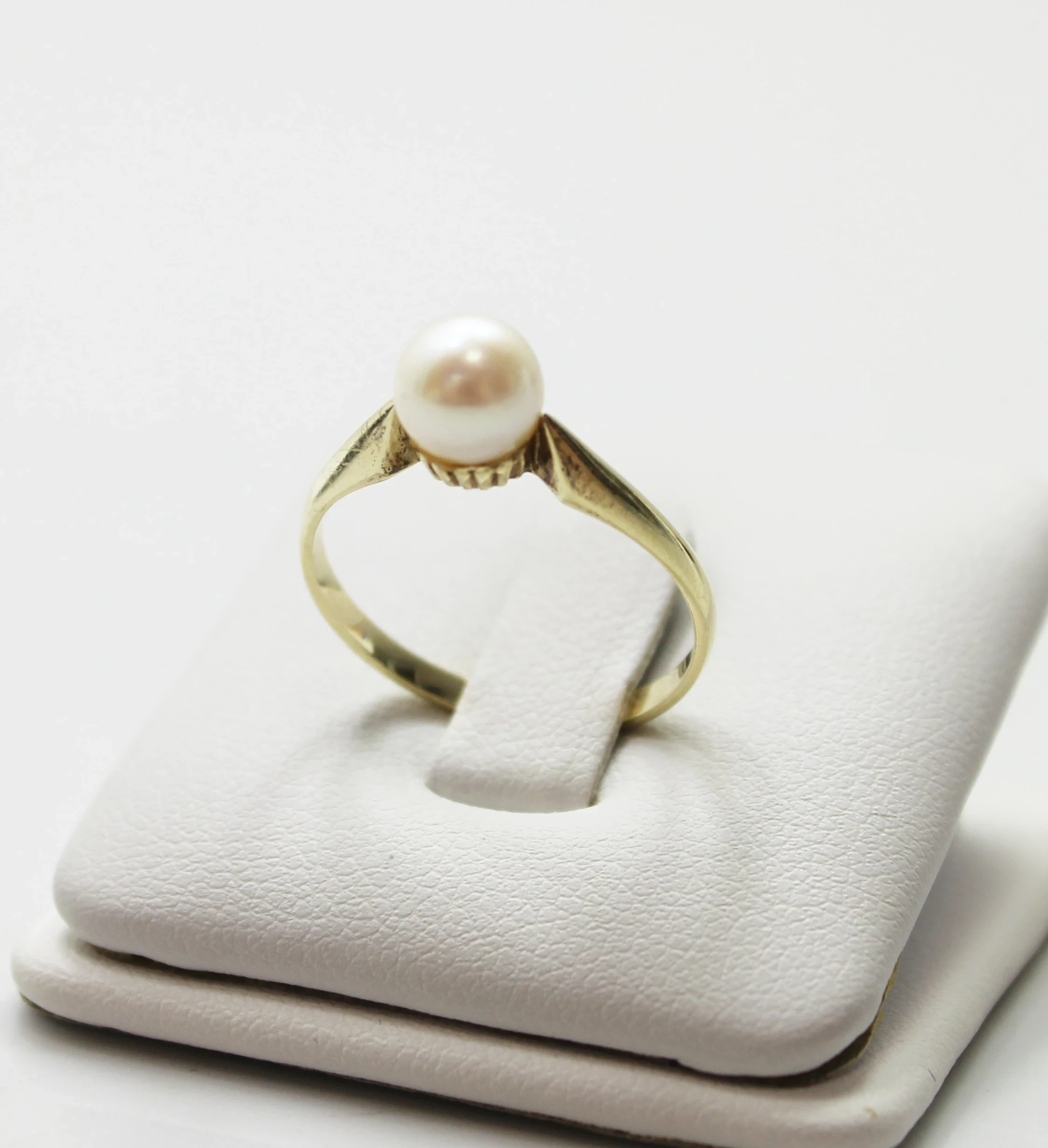 zloty-pierscionek-perla-585-220g-r14-komisji-edukacji-narodowej-96u14-warszawa