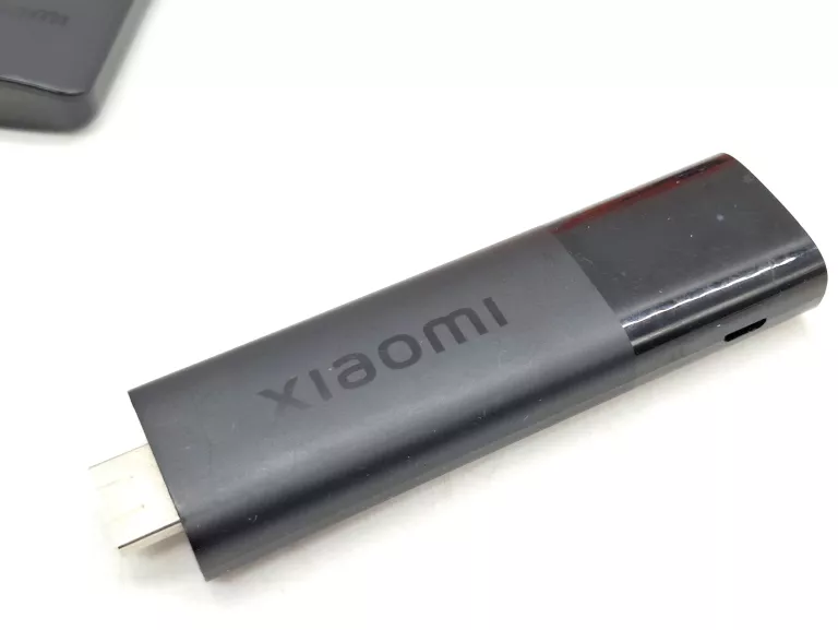odtwarzacz-multimedialny-xiaomi-smart-tv-4k-netflix-youtube-model-mi-tv-stick-4k