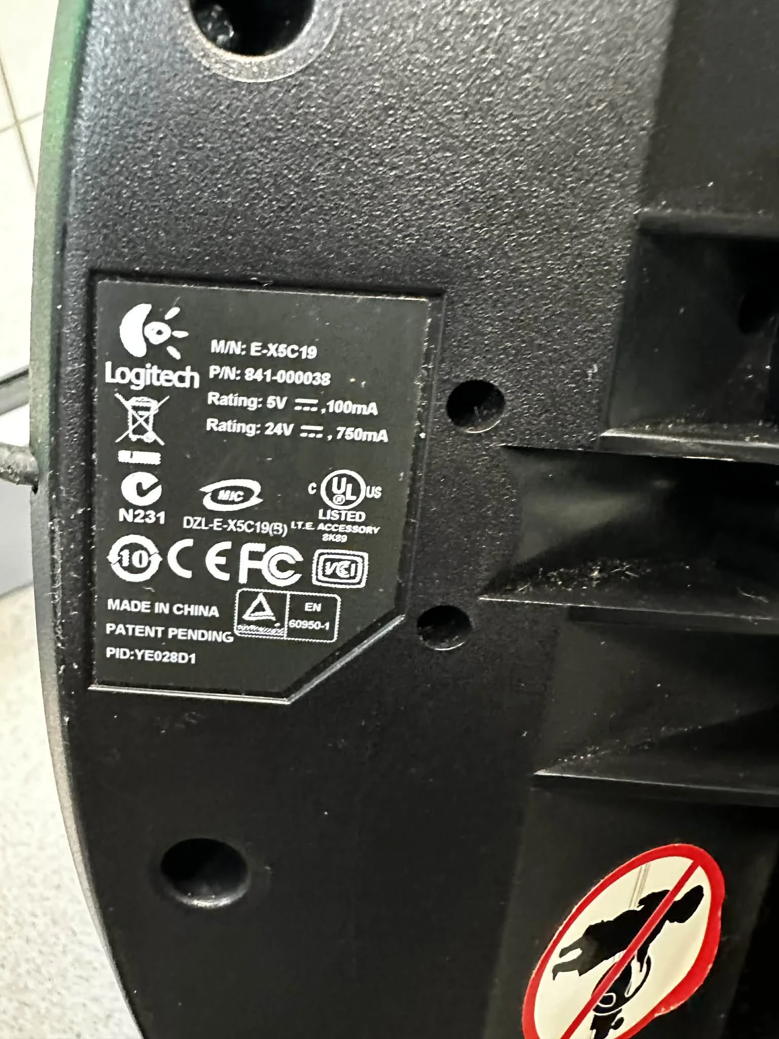 kierownica-logitech-driving-force-gt-pedaly-stan-11323-2