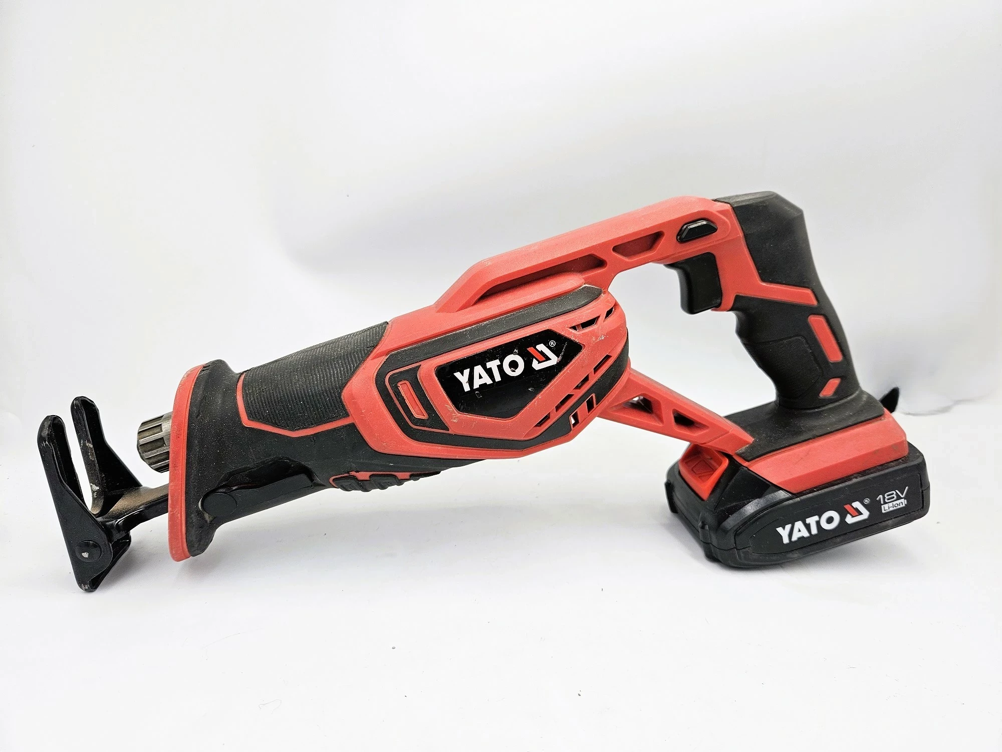 pila-szablasta-akumulatorowa-yato-yt-82815-aku-18v-20ah-ean-gtin-5906083025167