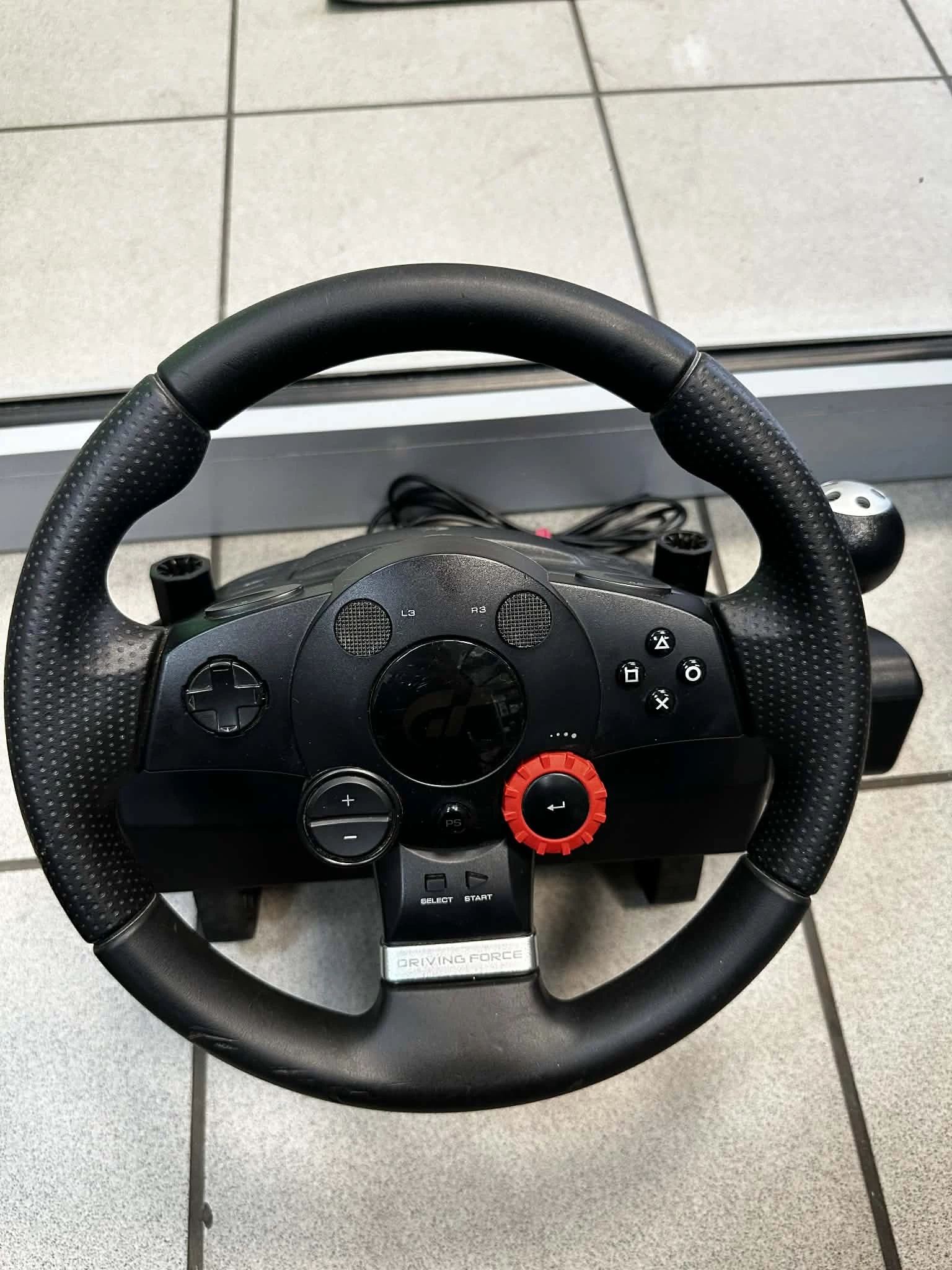 kierownica-logitech-driving-force-gt-pedaly-waga-produktu-z-opakowaniem-jednostkowym-7000