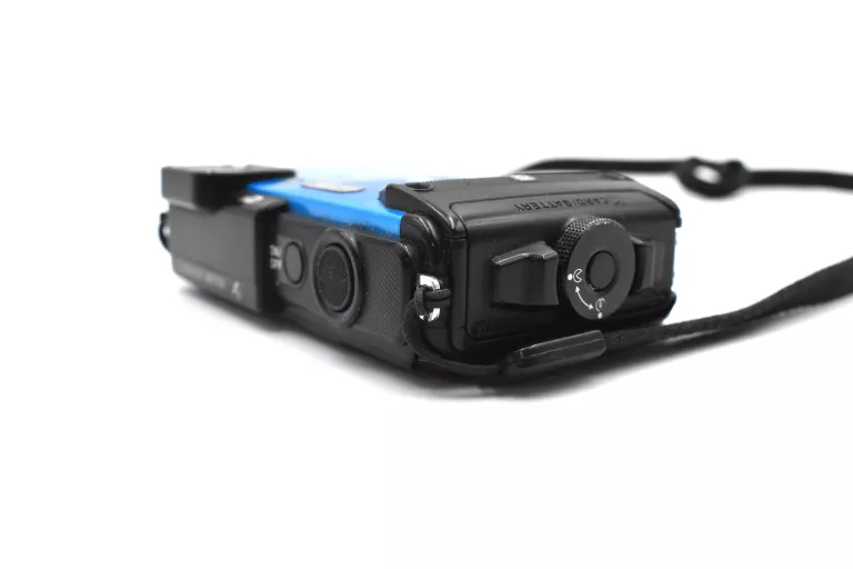 aparat-cyfrowy-nikon-coolpix-aw130-niebieski-rozdzielczosc-1600