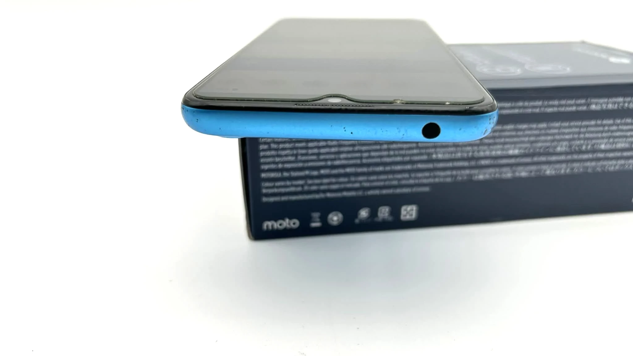 telefon-motorola-moto-e7-power-4gb64gb-ean-gtin-840023212055