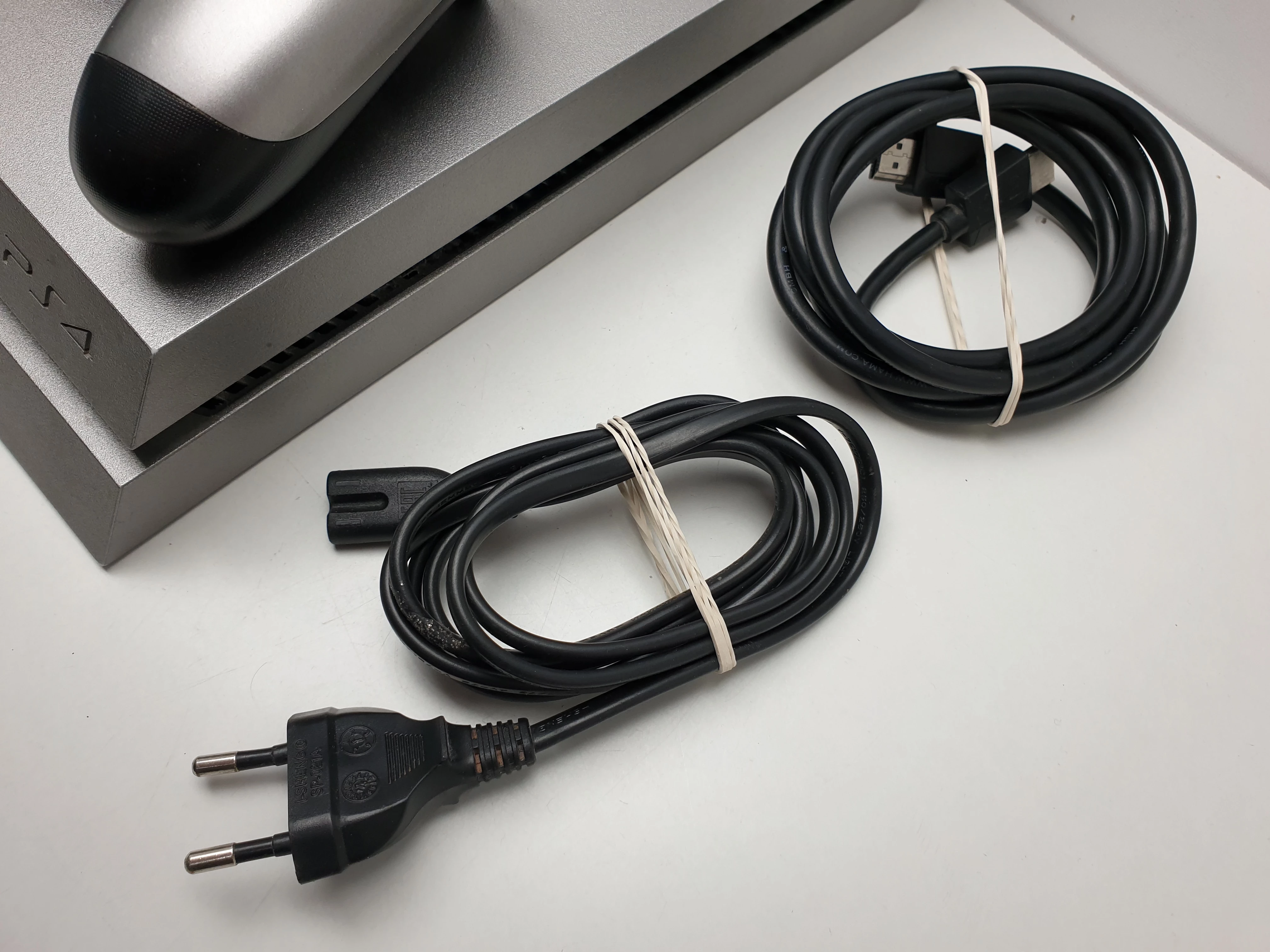 konsola-sony-playstation-ps4-batman-500gb-gra-fifa16-call-of-duty-iii-kod-producenta-9848769