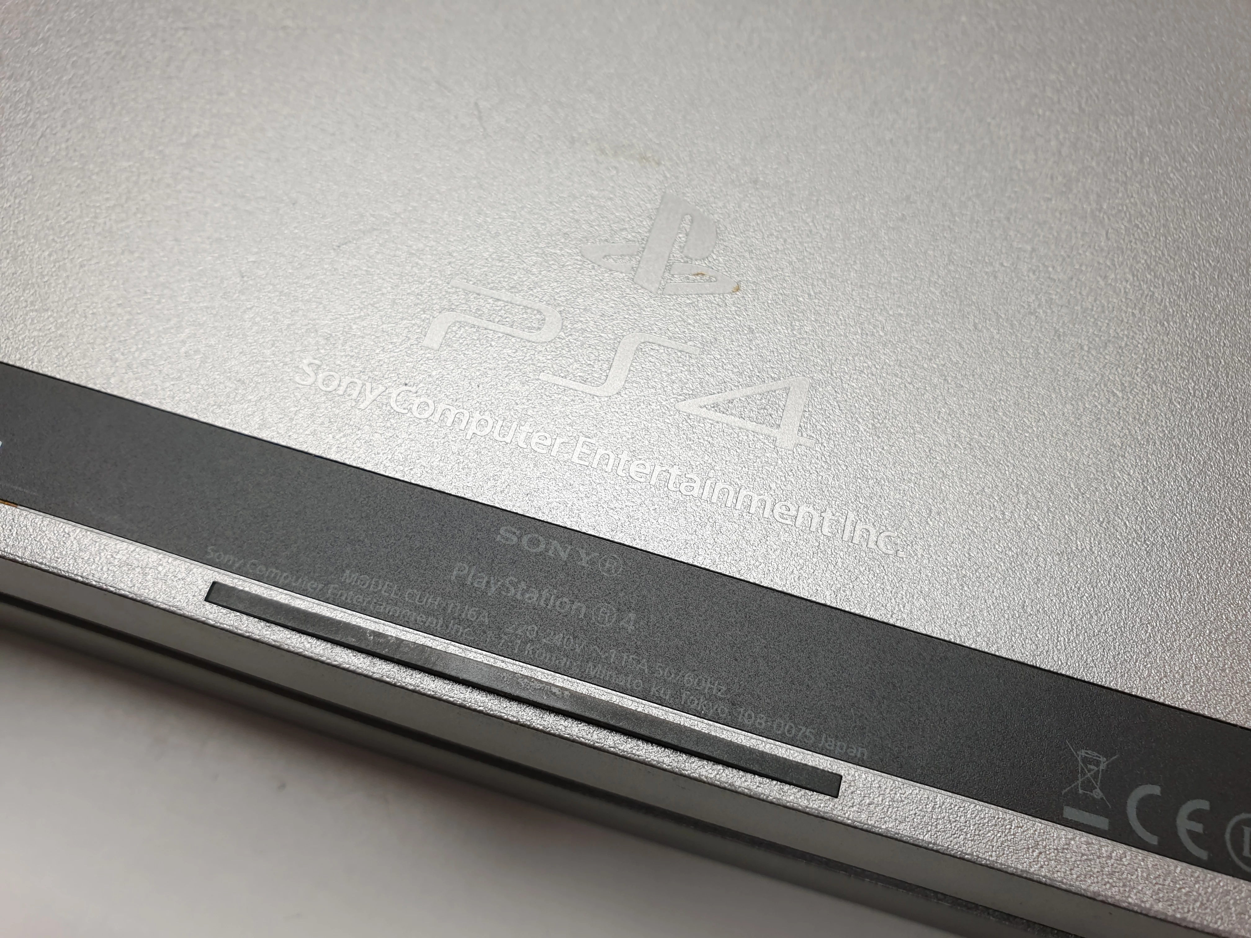 konsola-sony-playstation-ps4-batman-500gb-gra-fifa16-call-of-duty-iii-zlacza-205990-1