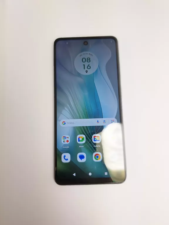 telefon-motorola-moto-e14-264gb-rysa-ekran-typ-202685-212929