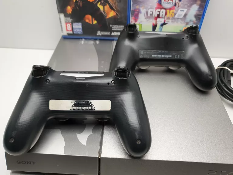 konsola-sony-playstation-ps4-batman-500gb-gra-fifa16-call-of-duty-iii-liczba-kontrolerow-w-zestawie-205994-225550