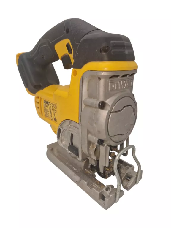 dewalt-dcs331-wyrzynarka-akumulatorowa-18v-400w-body-stan-11323-2