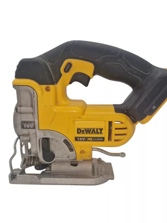 dewalt-dcs331-wyrzynarka-akumulatorowa-18v-400w-body-dworcowa-14-zywiec