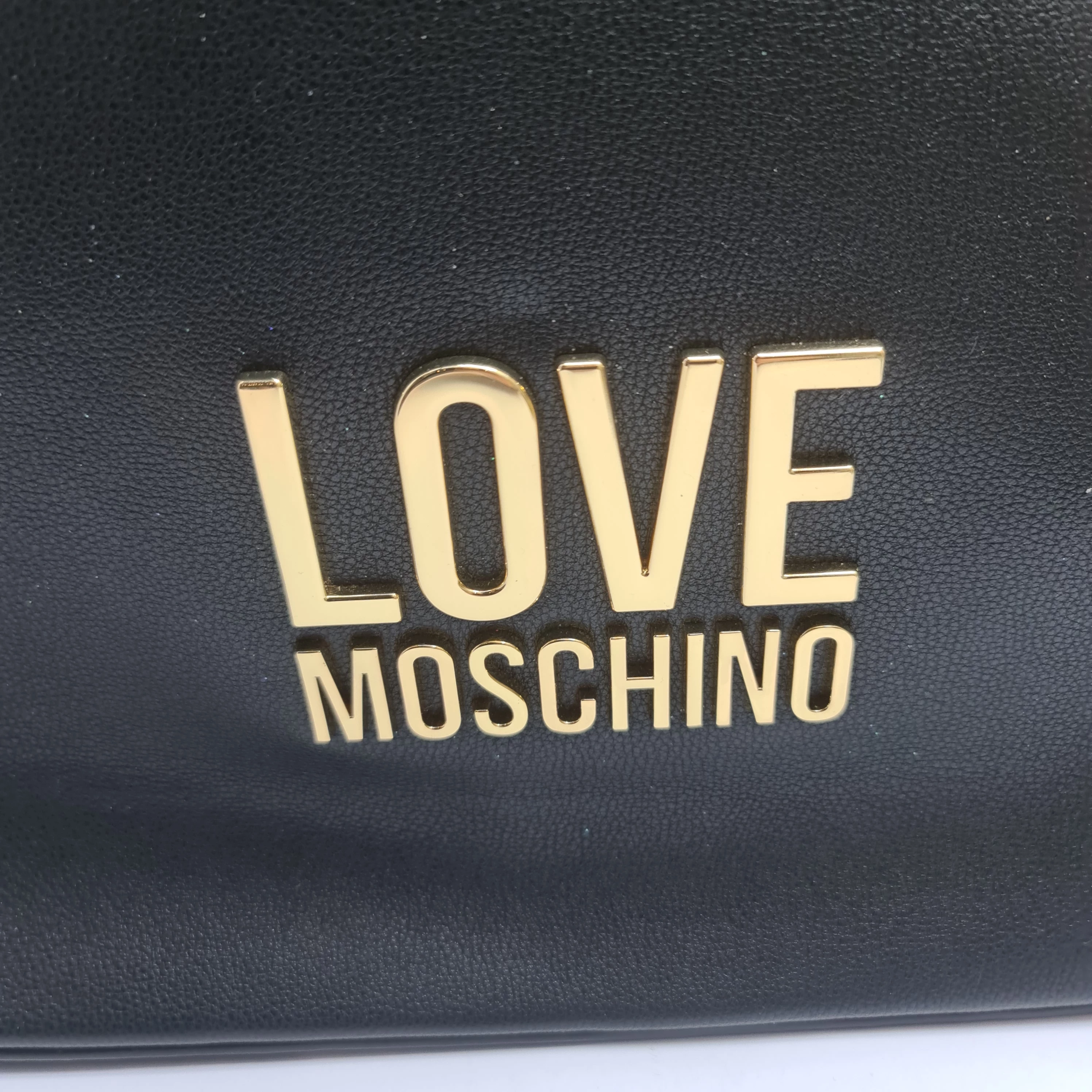 torebka-love-moschino-duza-czarna-jc4110pp1gli0000-material-dominujacy-203885-218281