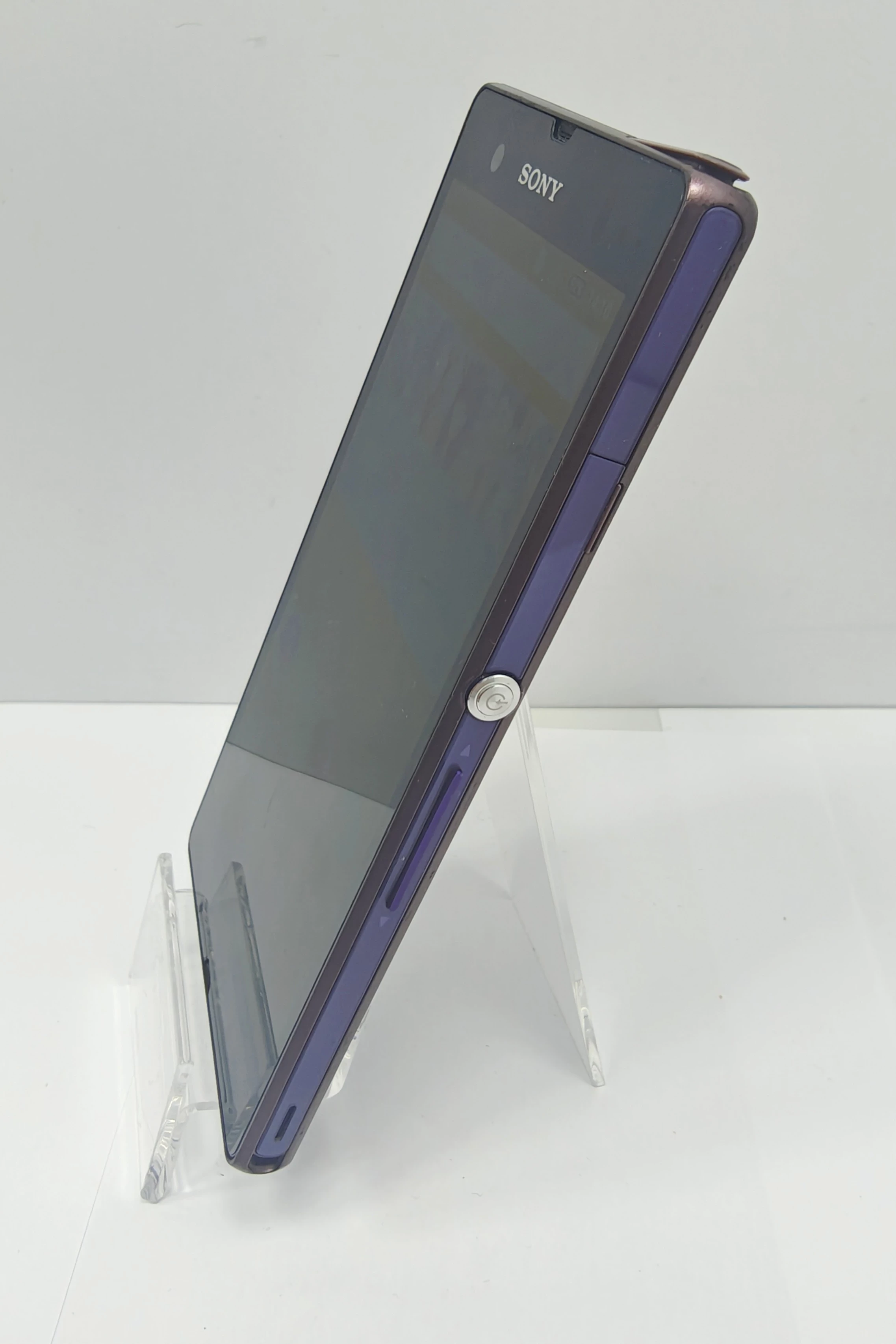 telefon-sony-xperia-z-c6603-solo-ean-gtin-0095673855262