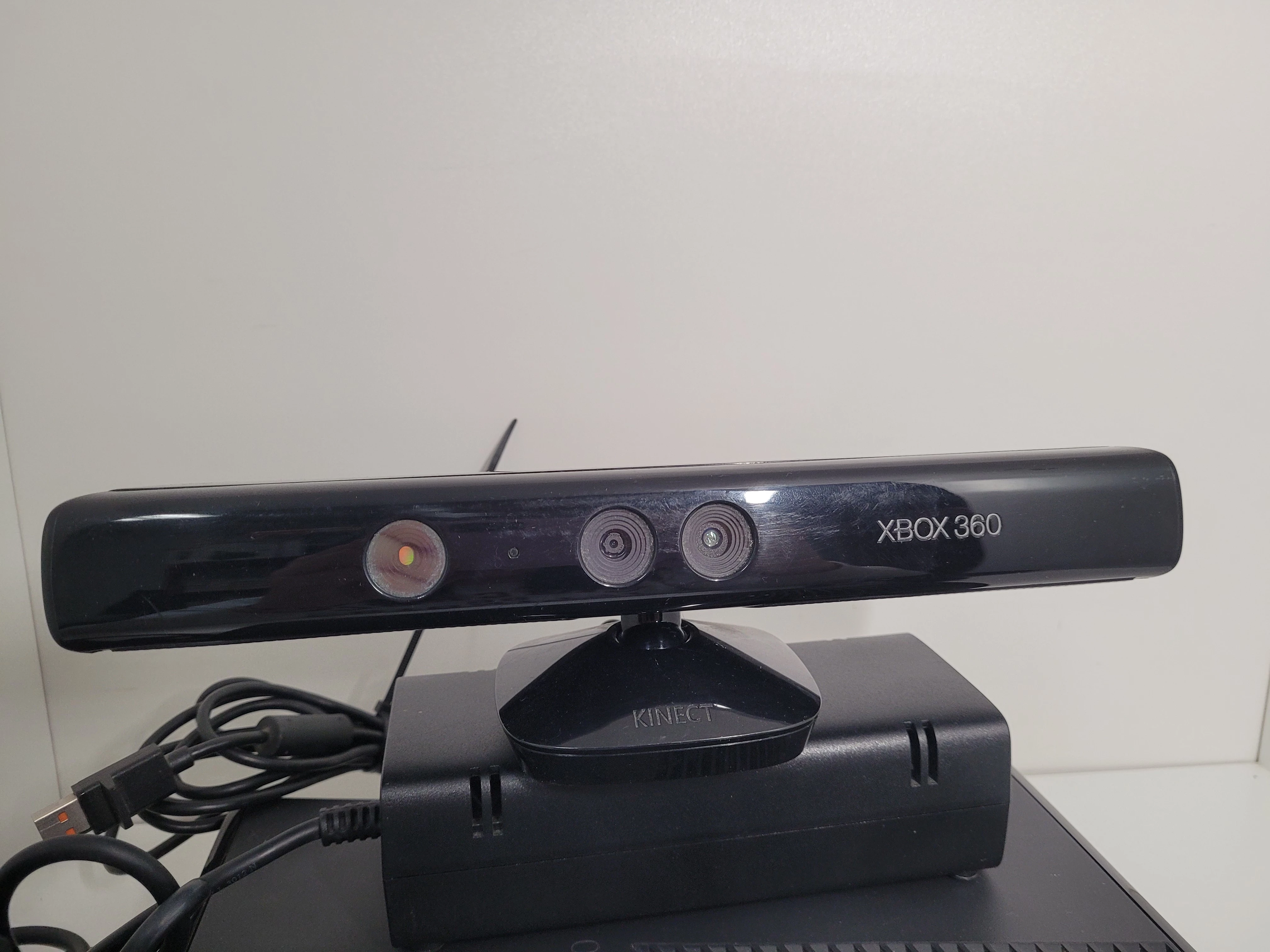 konsola-xbox-360-250gb-kinect-pad-wersja-konsoli-205974-225538