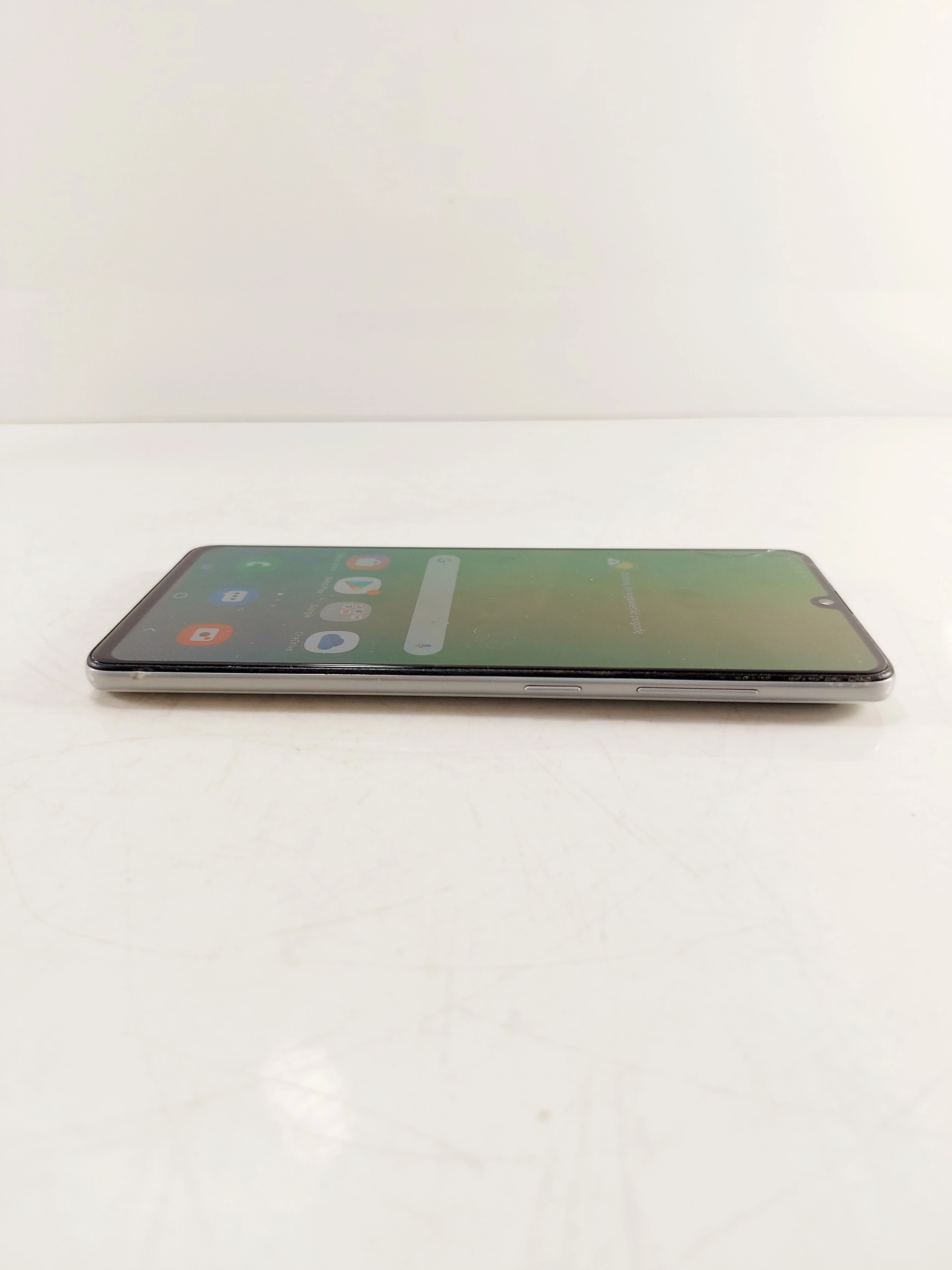 telefon-samsung-galaxy-a41-464gb-opis-pamiec-ram-202865-214121