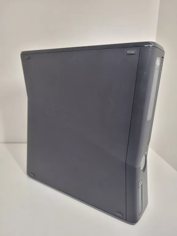 konsola-xbox-360-250gb-kinect-pad-gry-w-zestawie-205998-225574