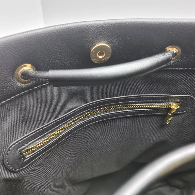 torebka-love-moschino-duza-czarna-jc4110pp1gli0000-stan-11323-2