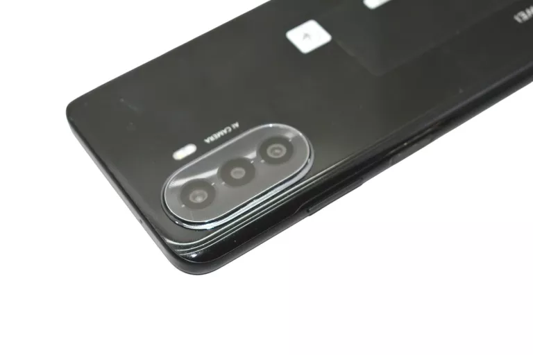 telefon-huawei-nova-y70-stan-11323-2