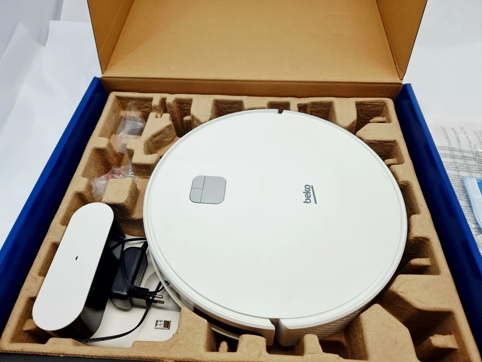 robot-sprzatajacy-beko-gyrostark-vrr60314vw-ean-gtin-8690842569456