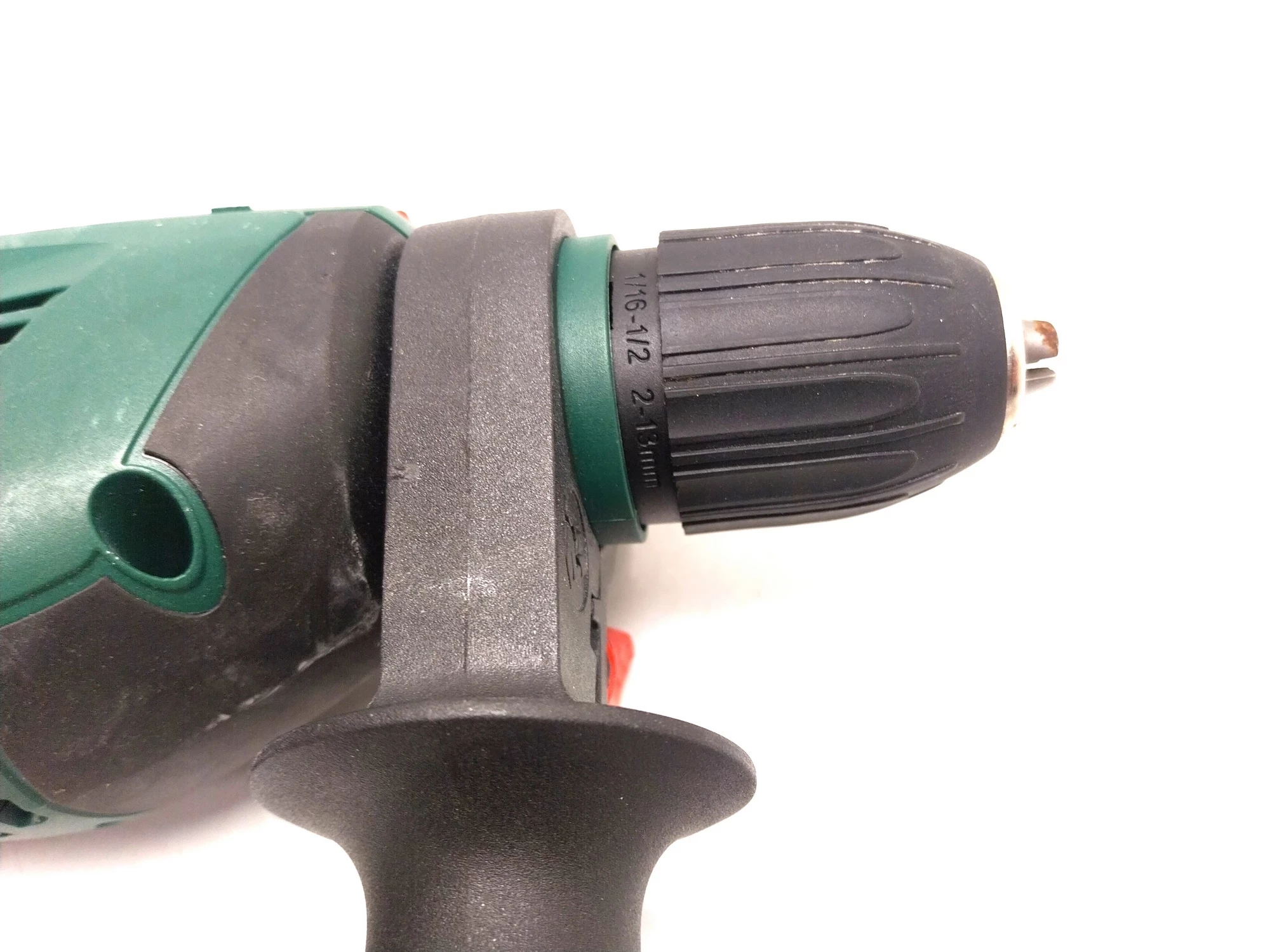 wiertarka-bosch-universal-impact-700-uchwyt-boczny-maksymalna-moc-70000