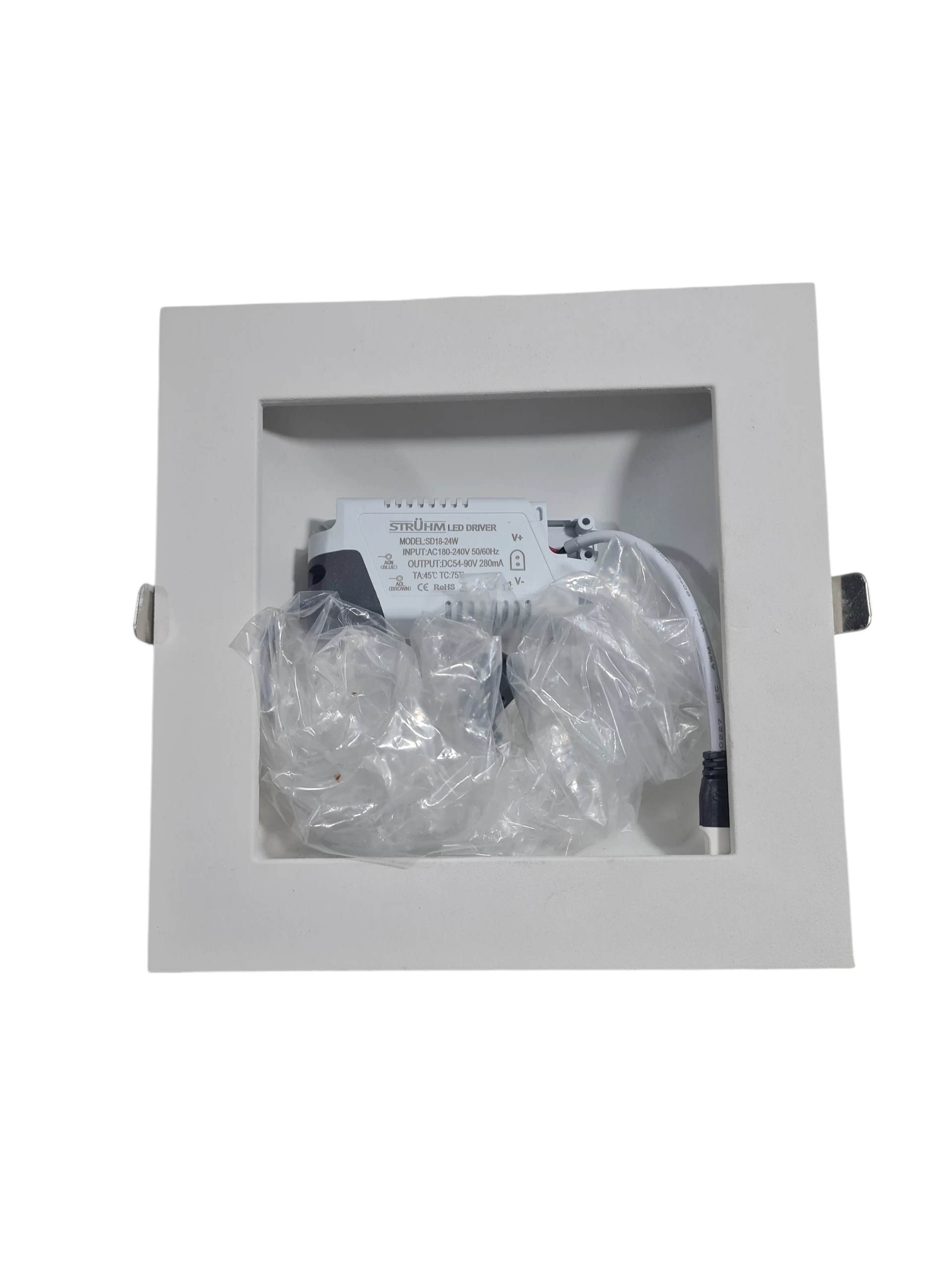 oprawa-sufitowa-wpuszczana-oswietleniowa-20w-zintegrowane-zrodlo-led-bialy-radna-1-wolow-gracja