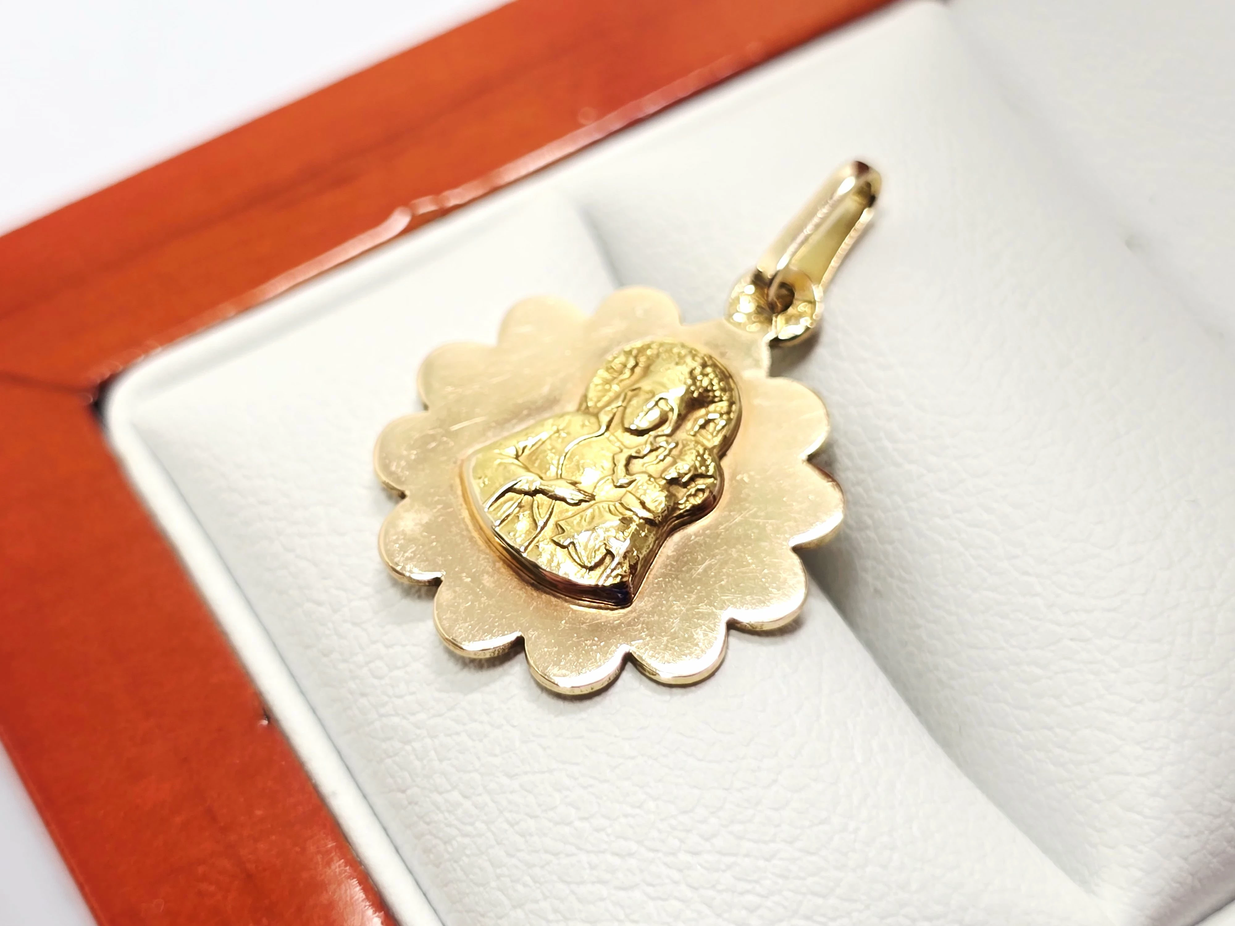 zlota-zawieszka-warmet-matka-boska-pr585-296g-stan-11323-2