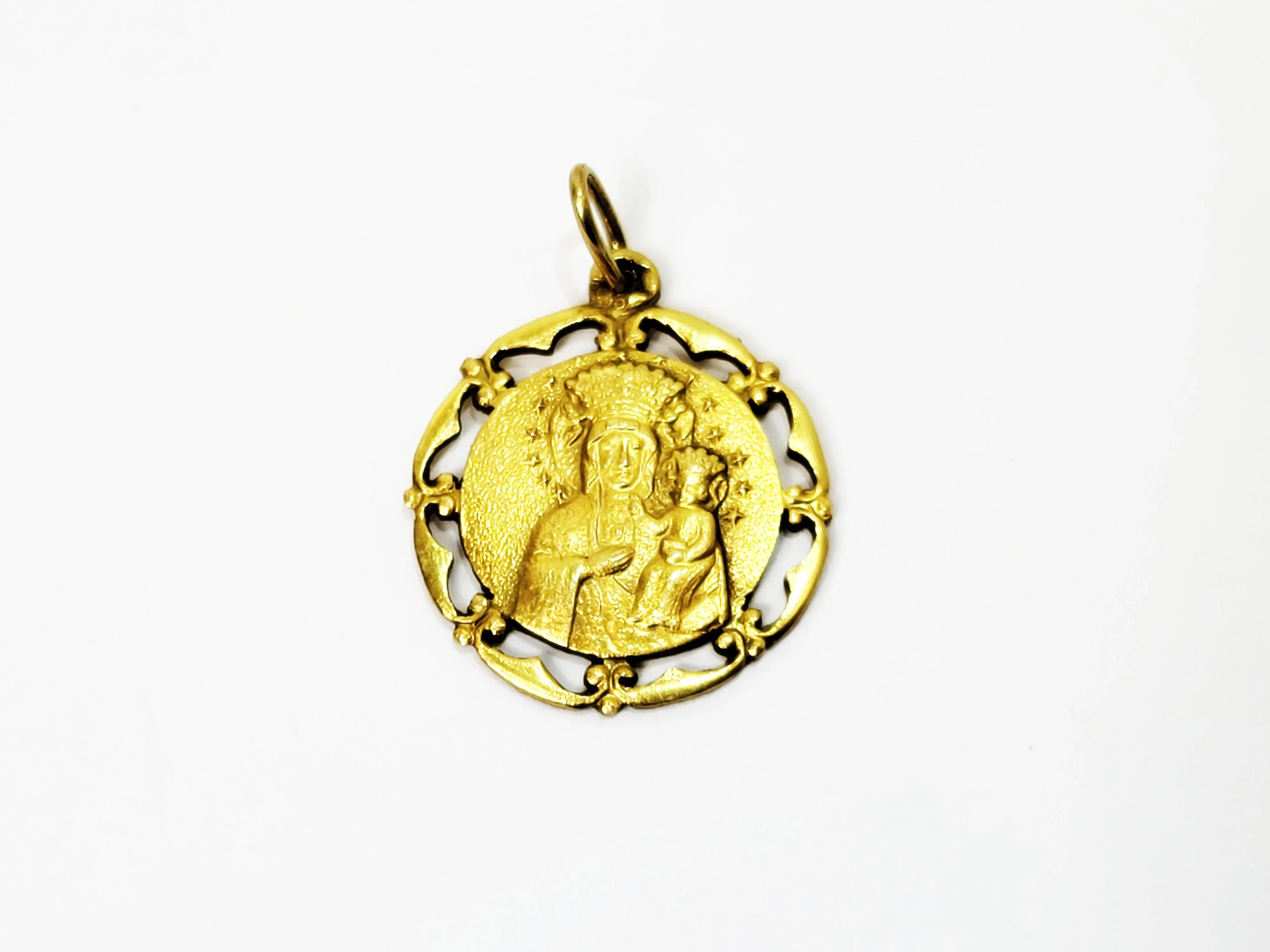 zloty-medalik-14ct-322g-reymonta-15-warszawa