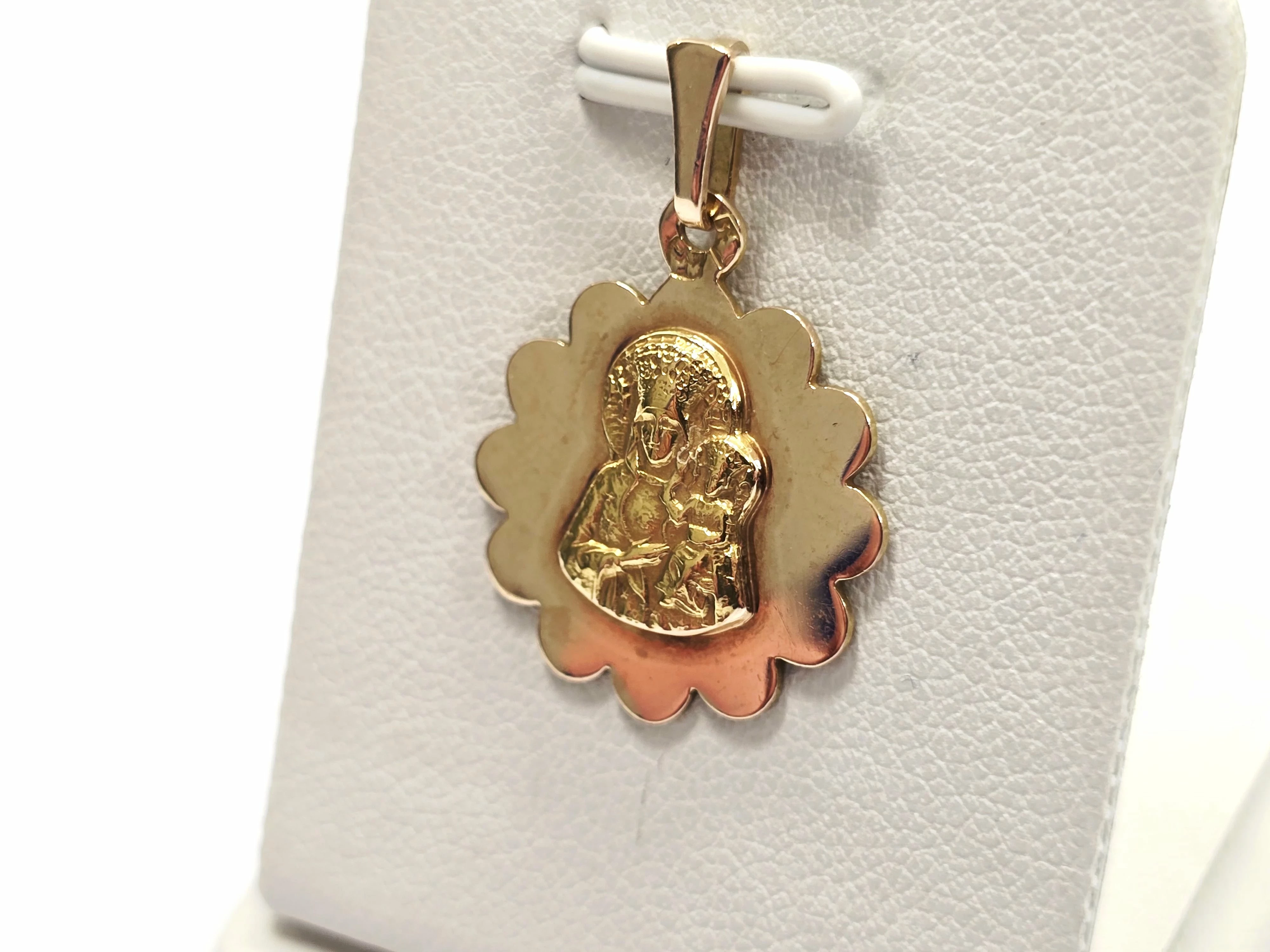 zlota-zawieszka-warmet-matka-boska-pr585-296g-aleje-jerozolimskie-33-warszawa-boonum