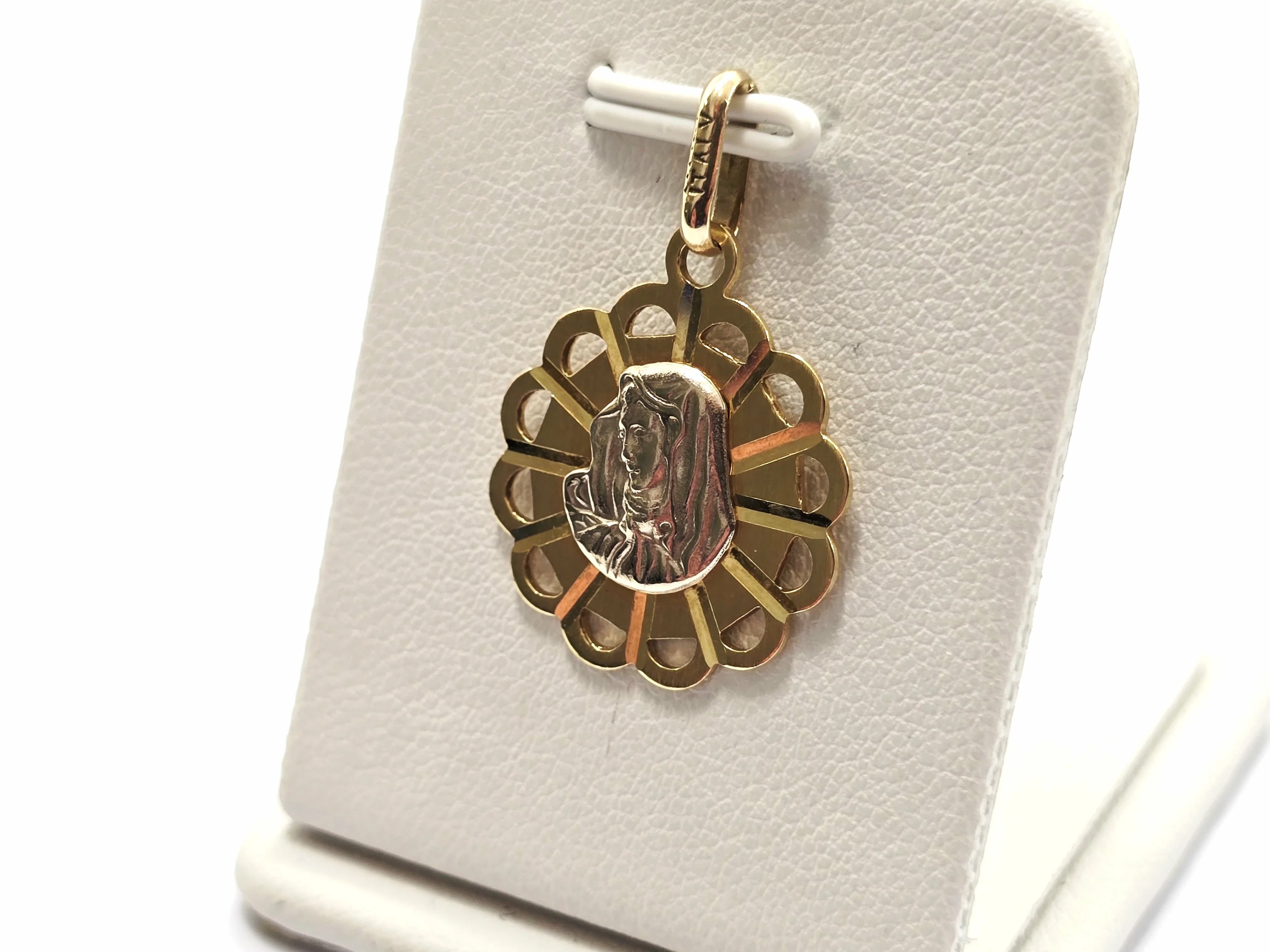 zlota-zawieszka-matka-boska-pr585-238g-kamien-17088-524288