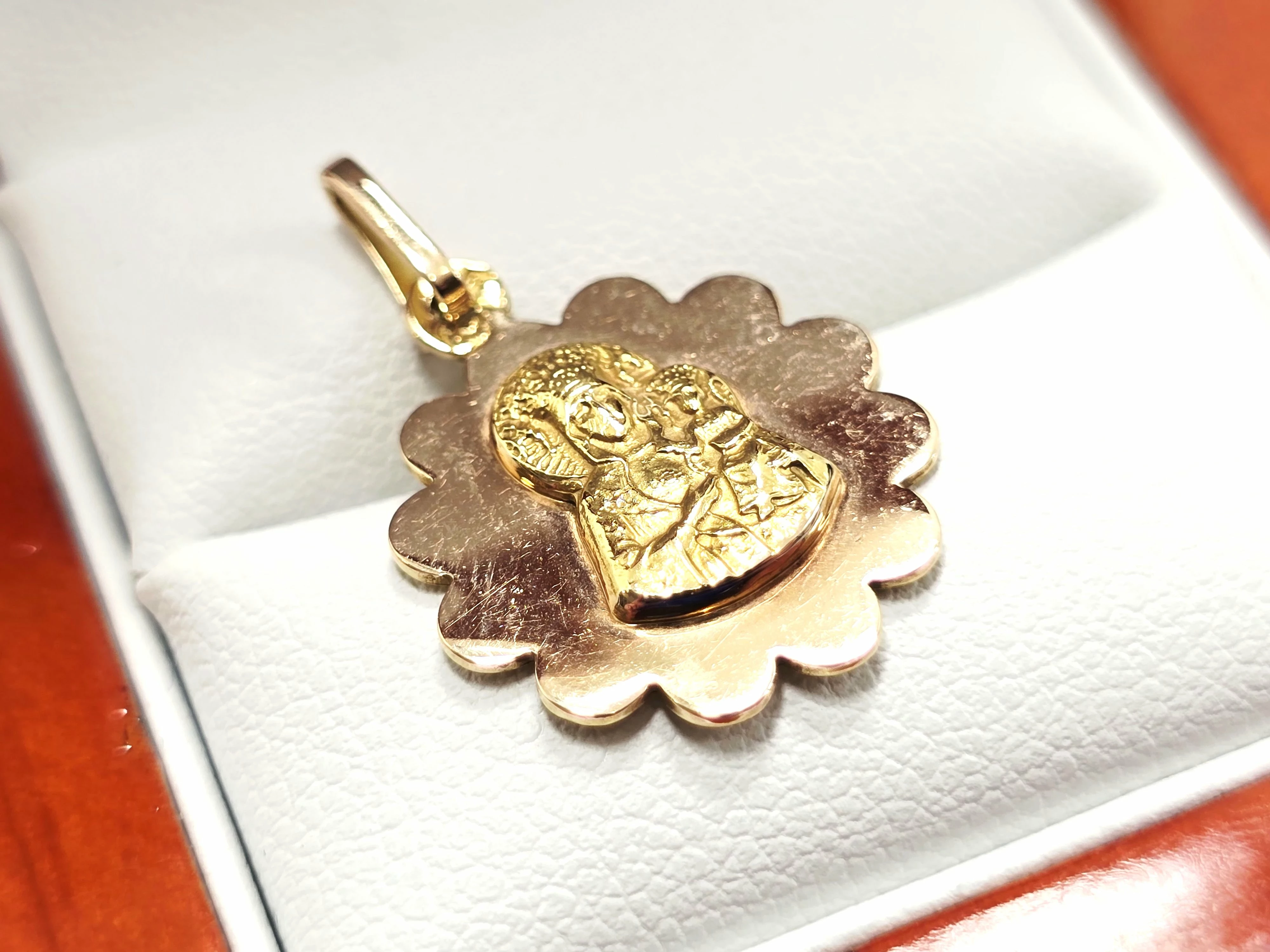 zlota-zawieszka-warmet-matka-boska-pr585-296g-rodzaj-2205-2