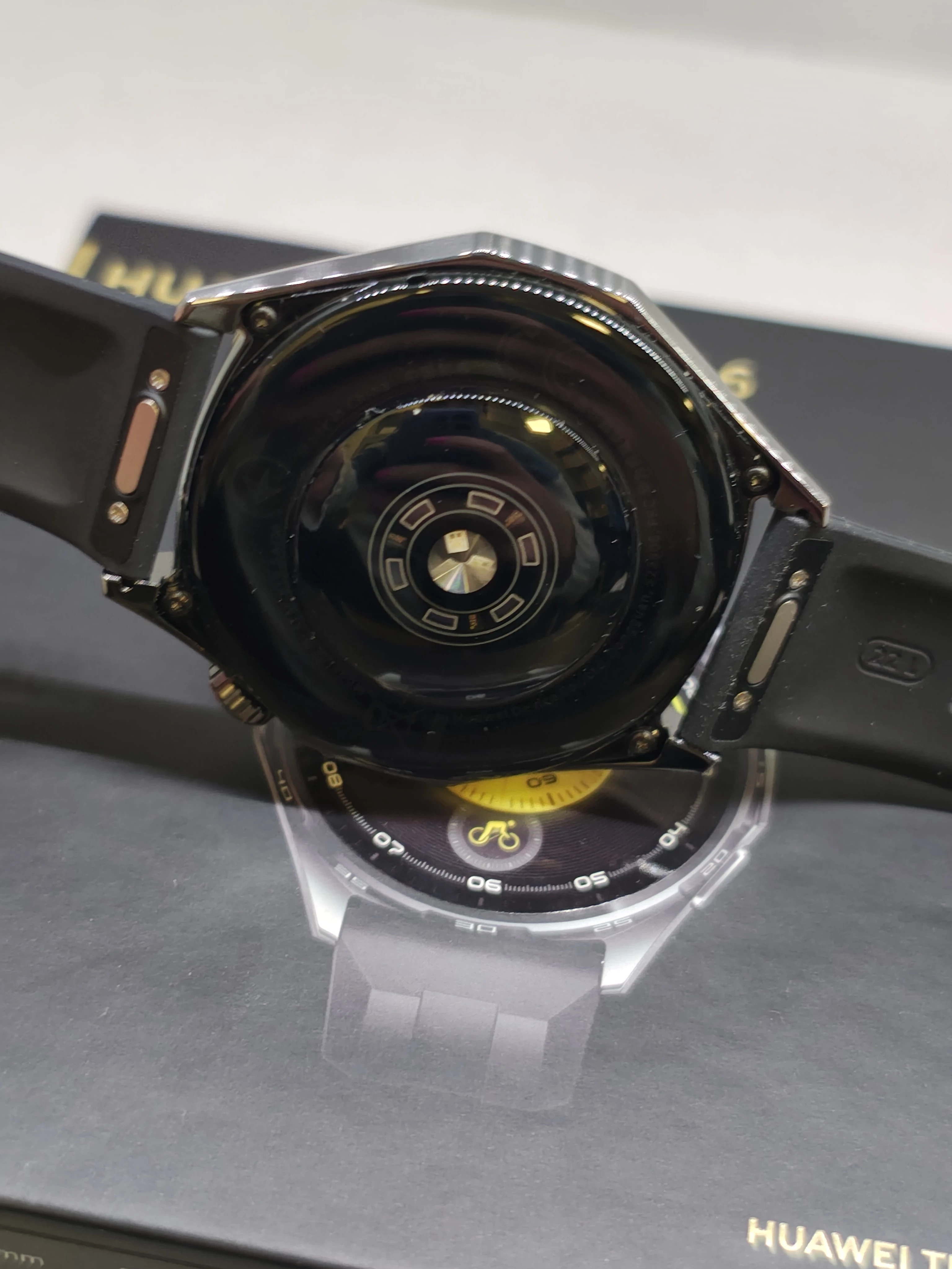 smartwatch-huawei-watch-gt-6-active-46mm-zestaw-marka-248811-1131527