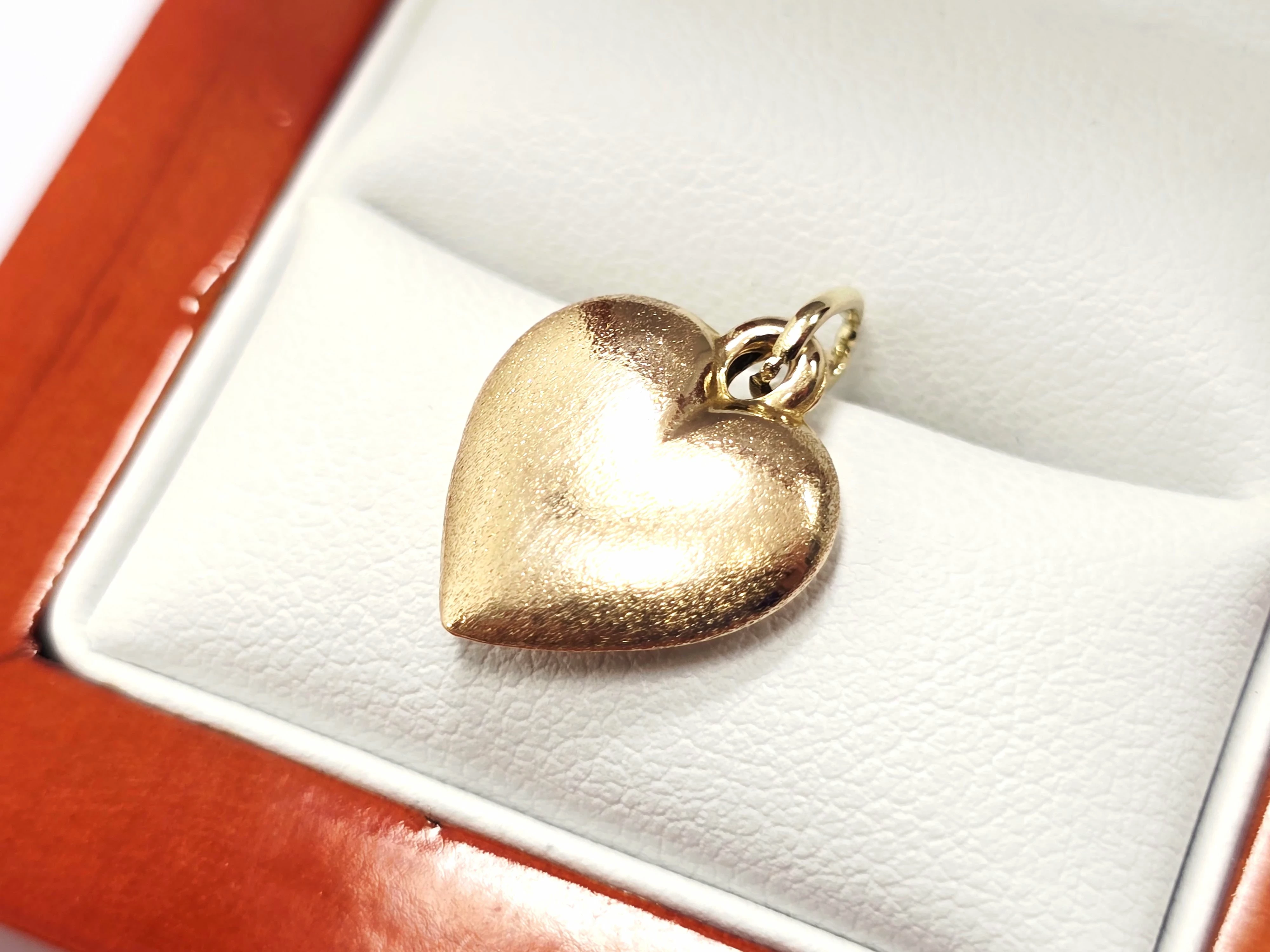 zlota-zawieszka-serce-pr585-135g-aleje-jerozolimskie-33-warszawa-boonum