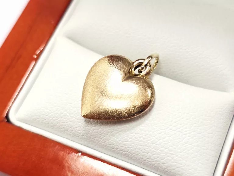 zlota-zawieszka-serce-pr585-135g-aleje-jerozolimskie-33-warszawa-boonum