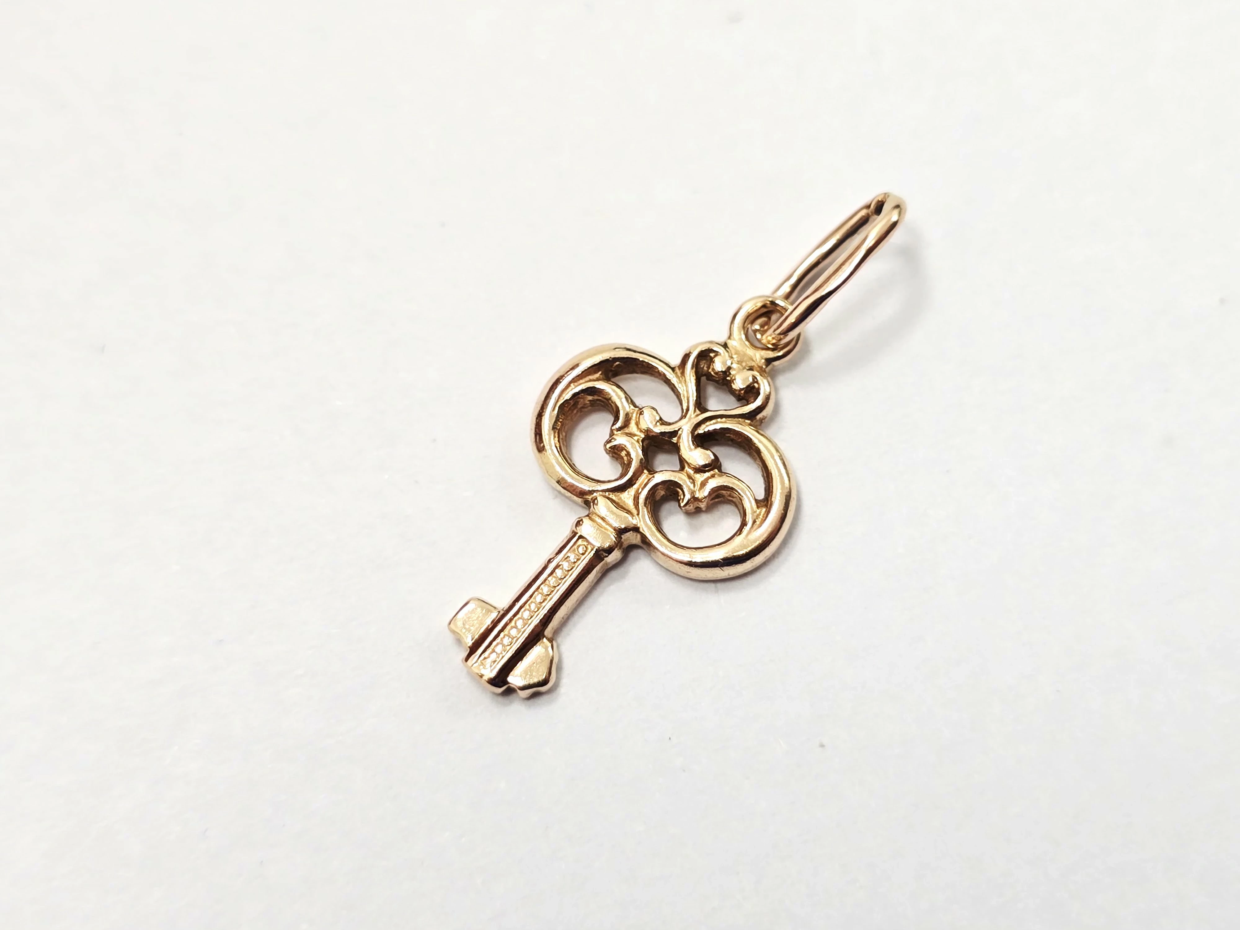zlota-zawieszka-kluczyk-pr585-122g-rodzaj-2205-2