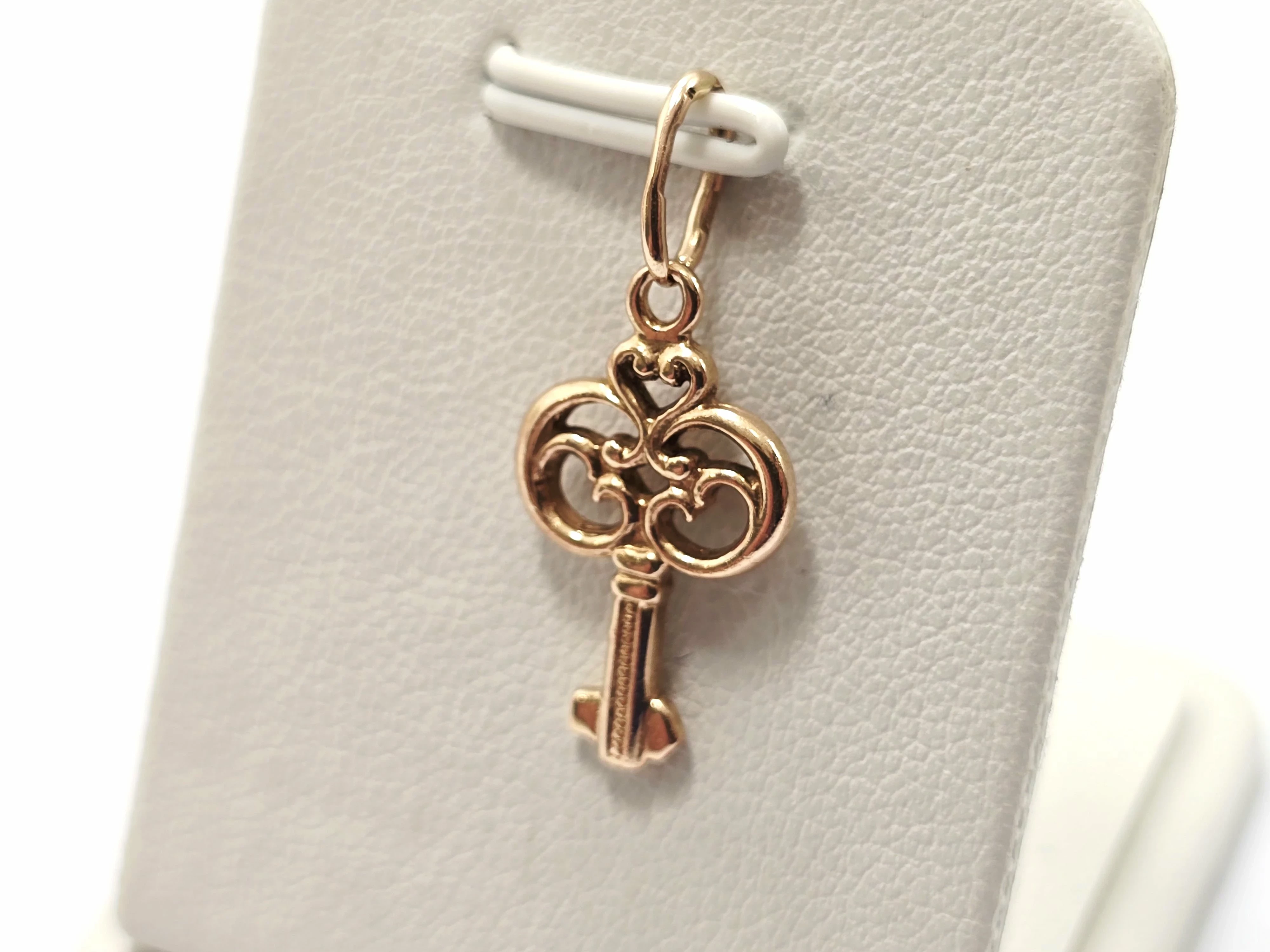 zlota-zawieszka-kluczyk-pr585-122g-kamien-17088-524288