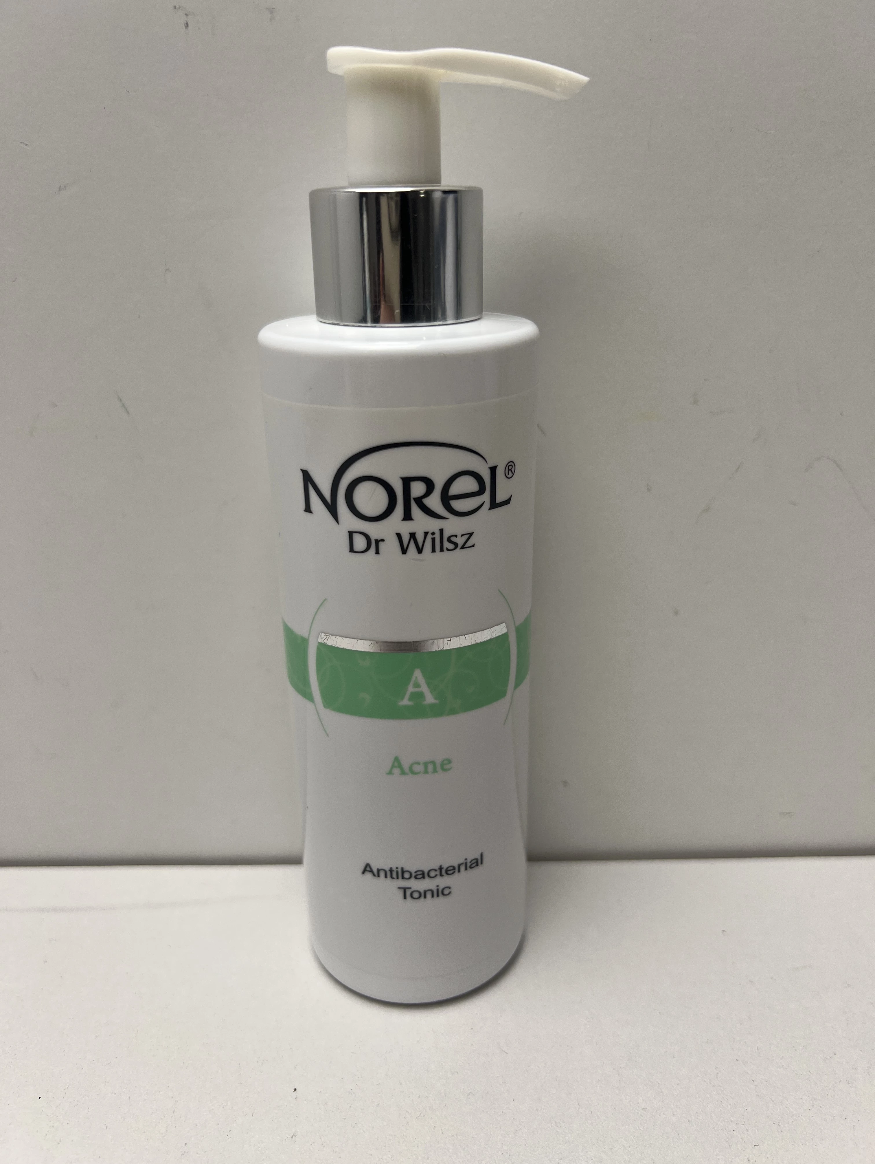 norel-acne-zel-oczyszczajacy-dla-cery-tlustej-i-tradzikowej-200ml-dz340-wroclawska-80-legnica
