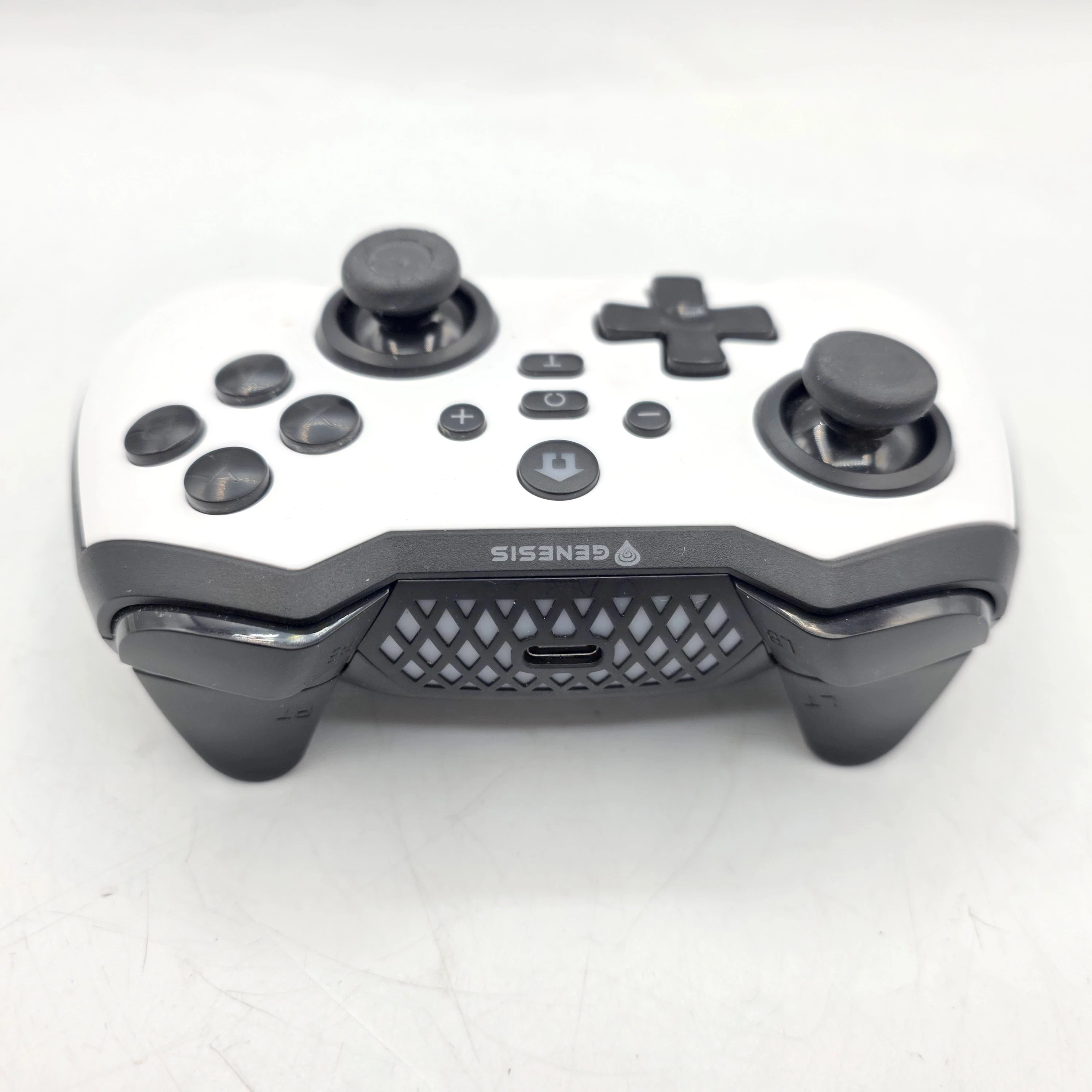 gamepad-genesis-mangan-400-kod-producenta-njg-2100