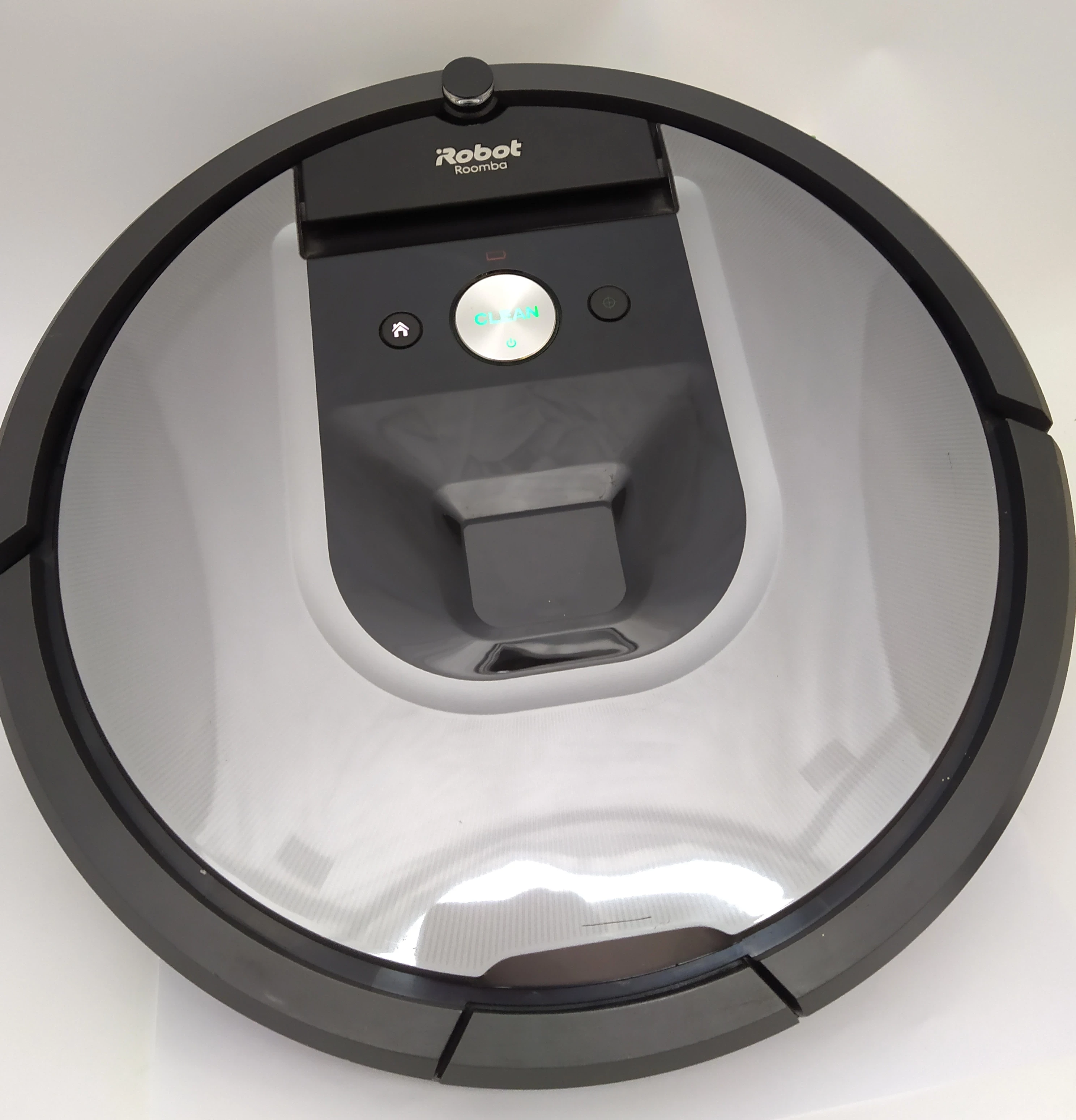 robot-sprzatajacy-irobot-roomba-i7-kolor-dominujacy-129357-8