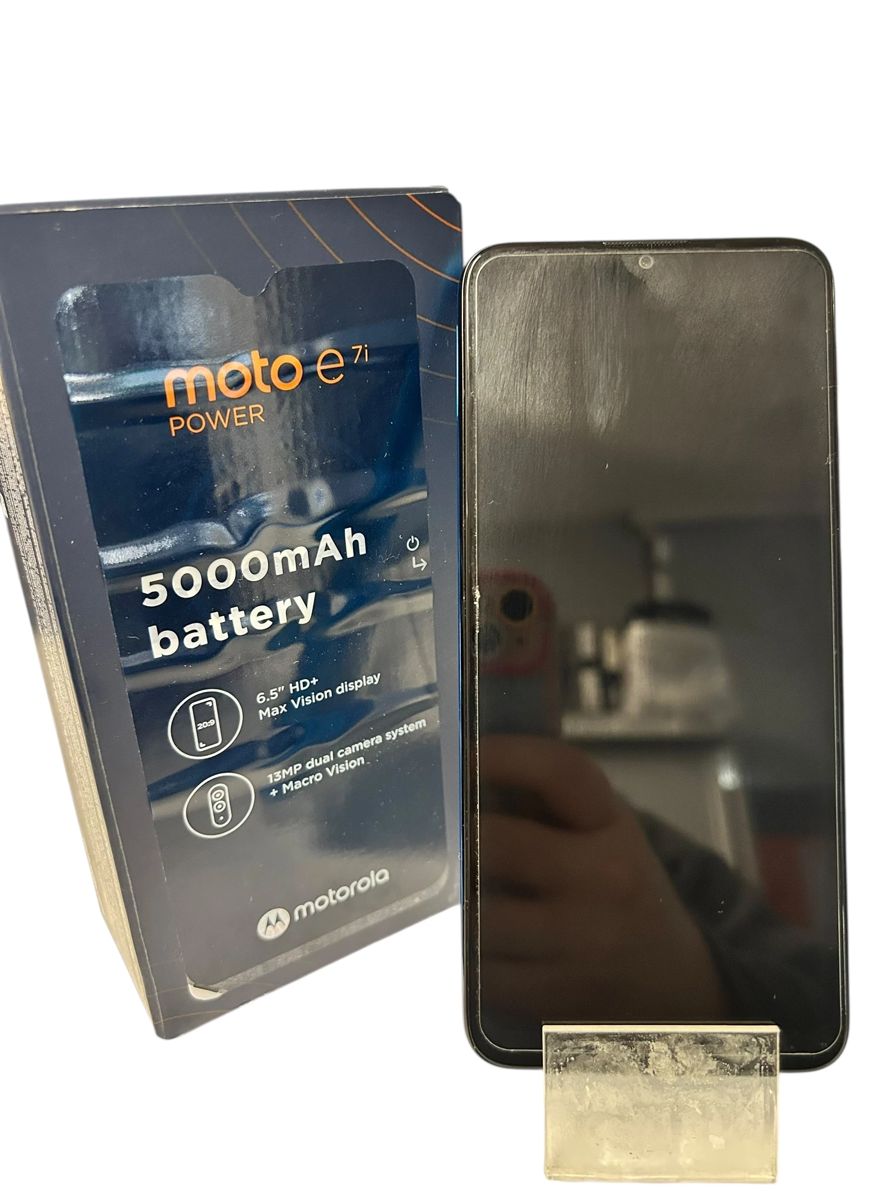 telefon-motorola-e7i-przekatna-ekranu-650