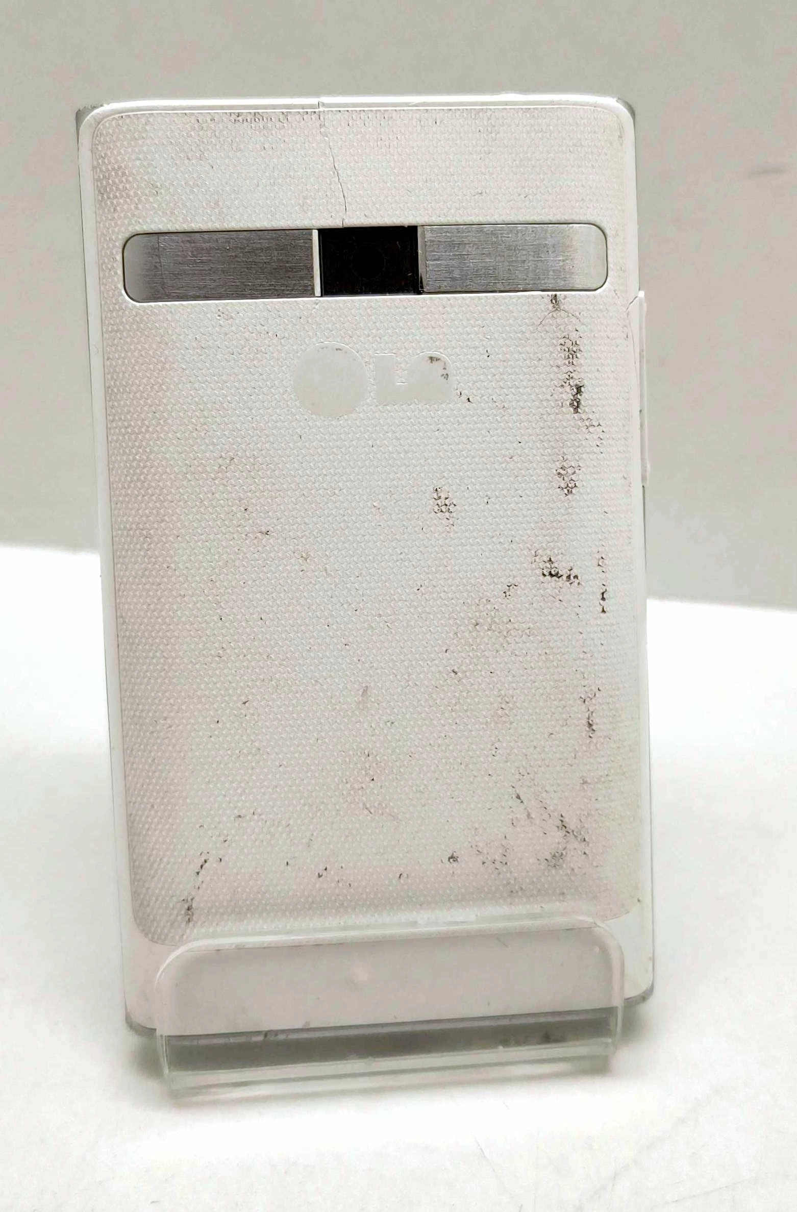 telefon-lg-e400-bez-ladowarki-przekatna-ekranu-32