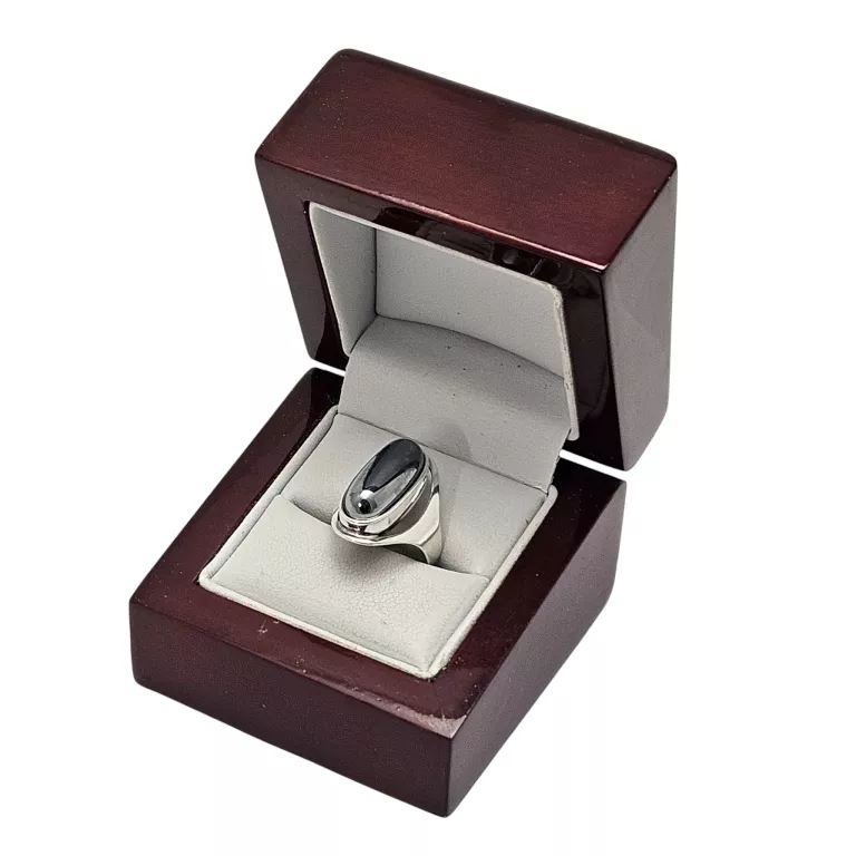 ladny-srebrny-pierscionek-z-czarnym-kamieniem-447g-925-material-15835-4