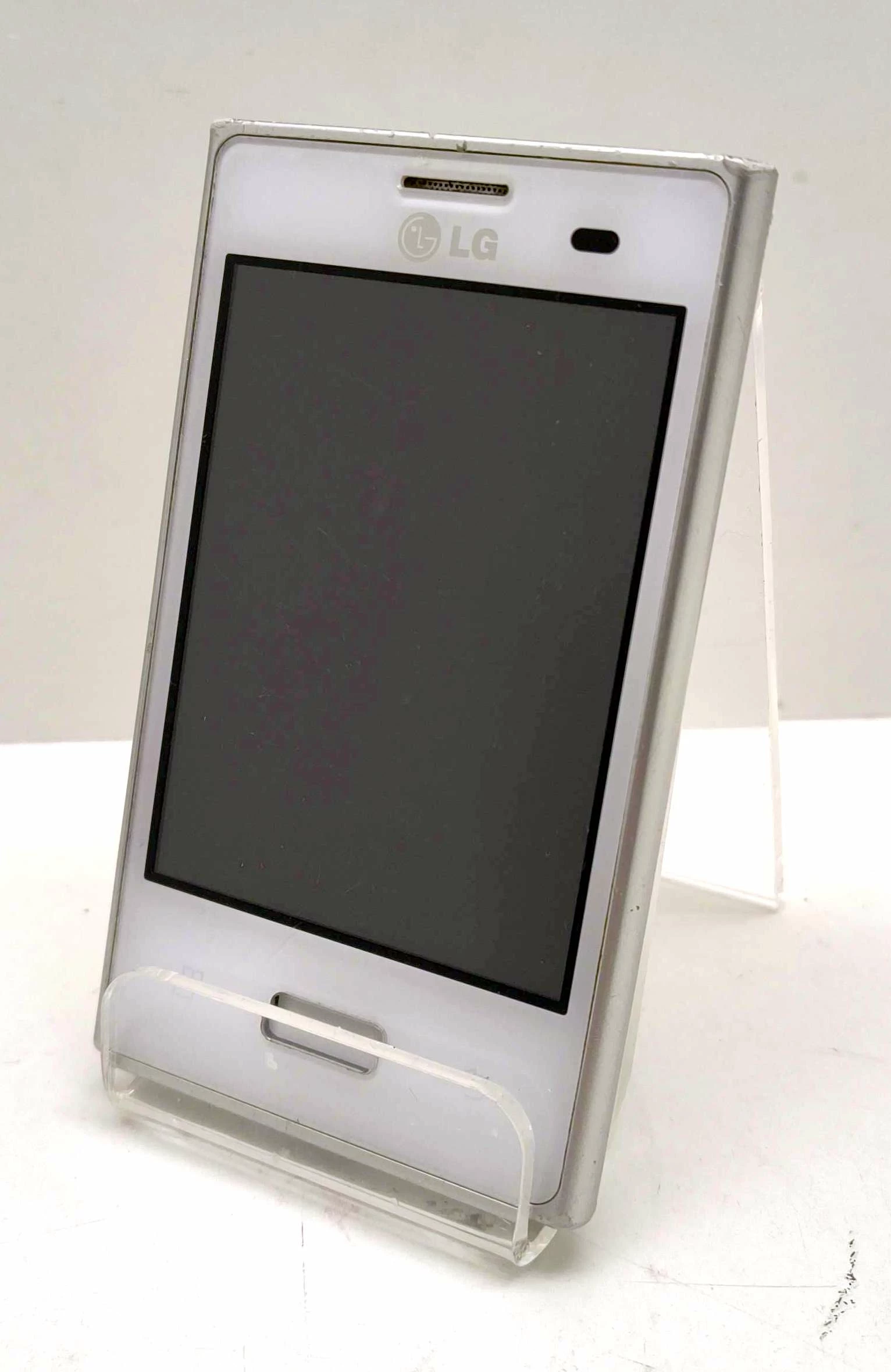 telefon-lg-e400-bez-ladowarki-meczennikow-8-radzionkow