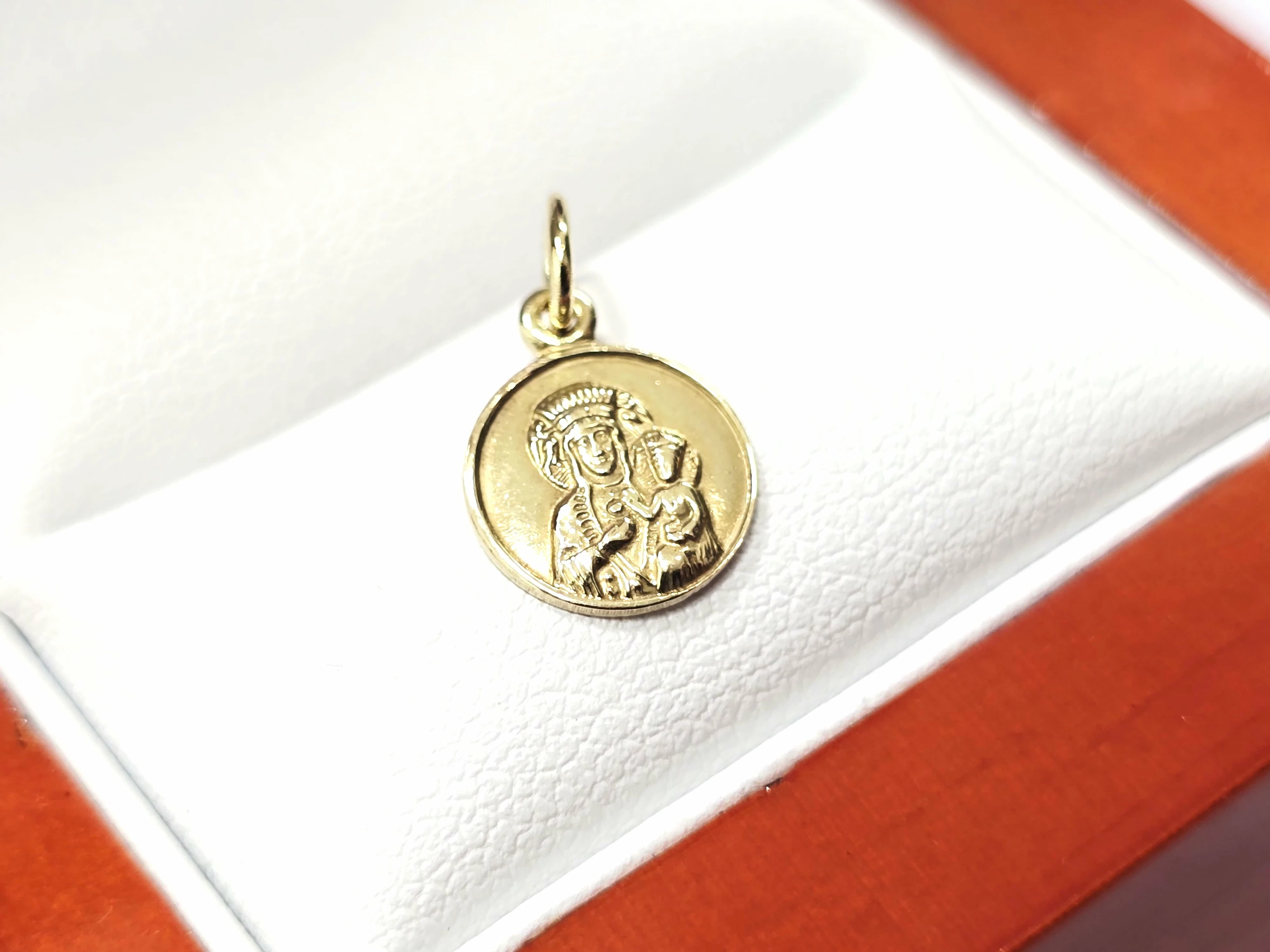 zlota-zawieszka-matka-boska-pr585-076g-stan-11323-2