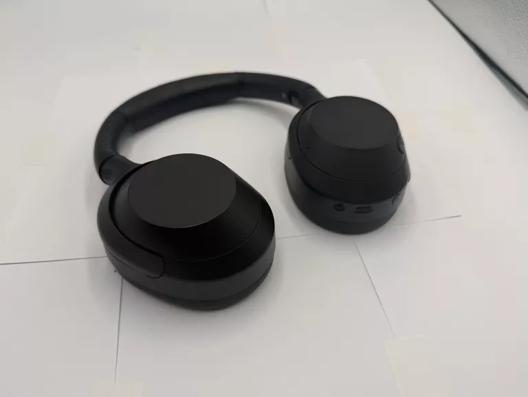 sluchawki-sony-wh-ult-wear-kolor-dominujacy-129357-3