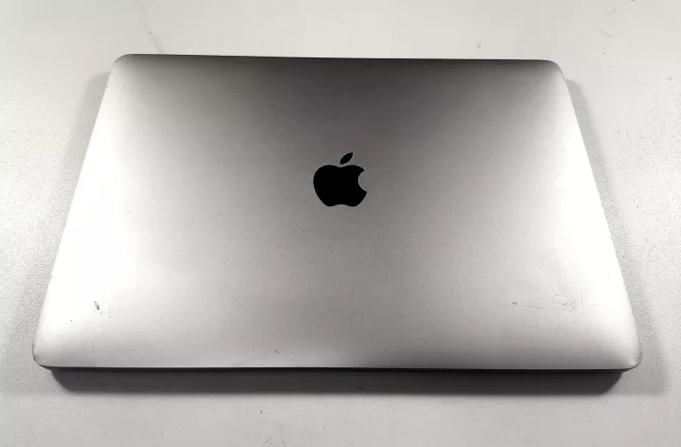 apple-macbook-pro-13-2020-m1-a2338-przekatna-ekranu-1330