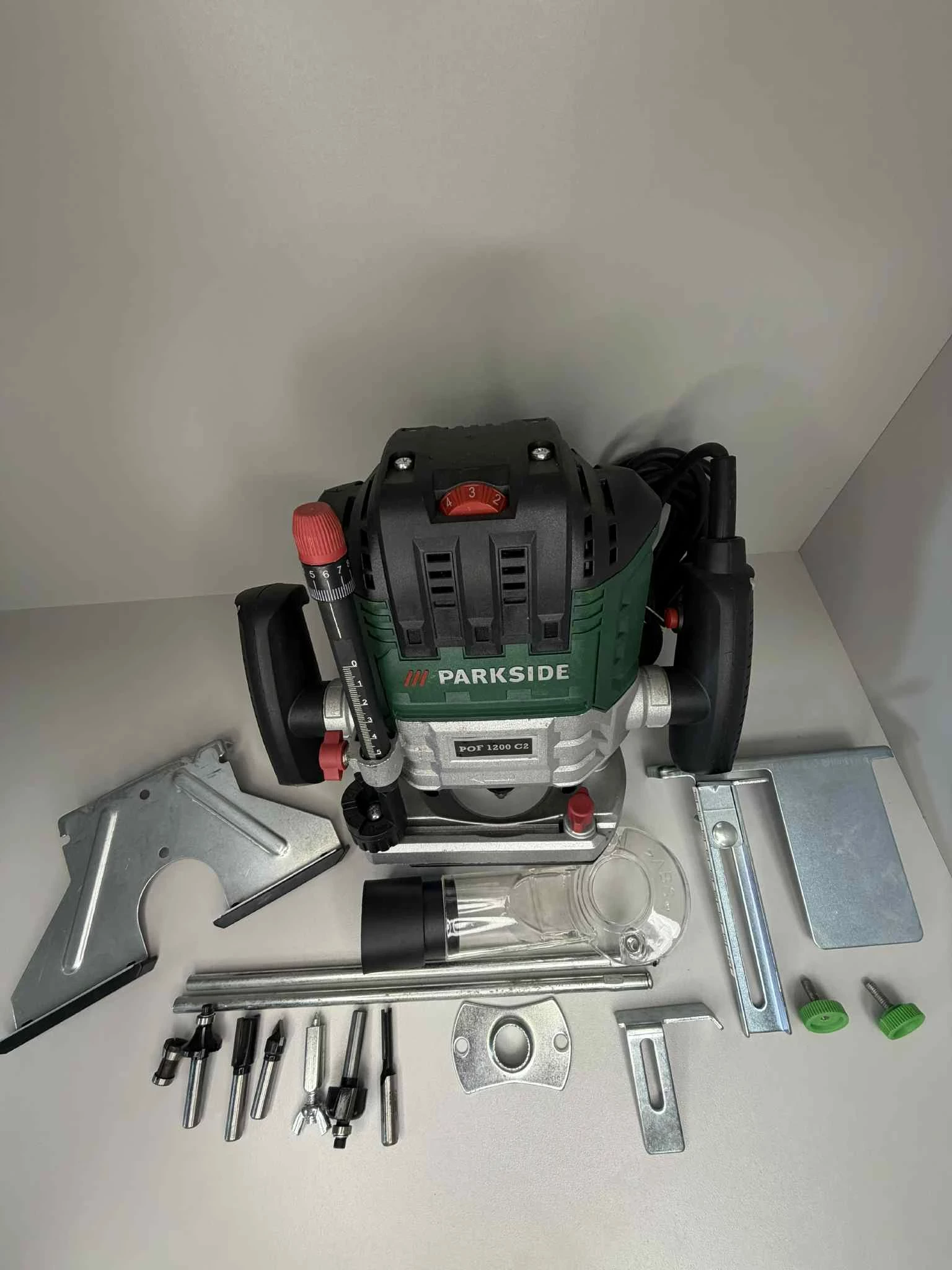 frezarka-gornowrzecionowa-parkside-pof-1200w-c2-ean-gtin-9314077902282