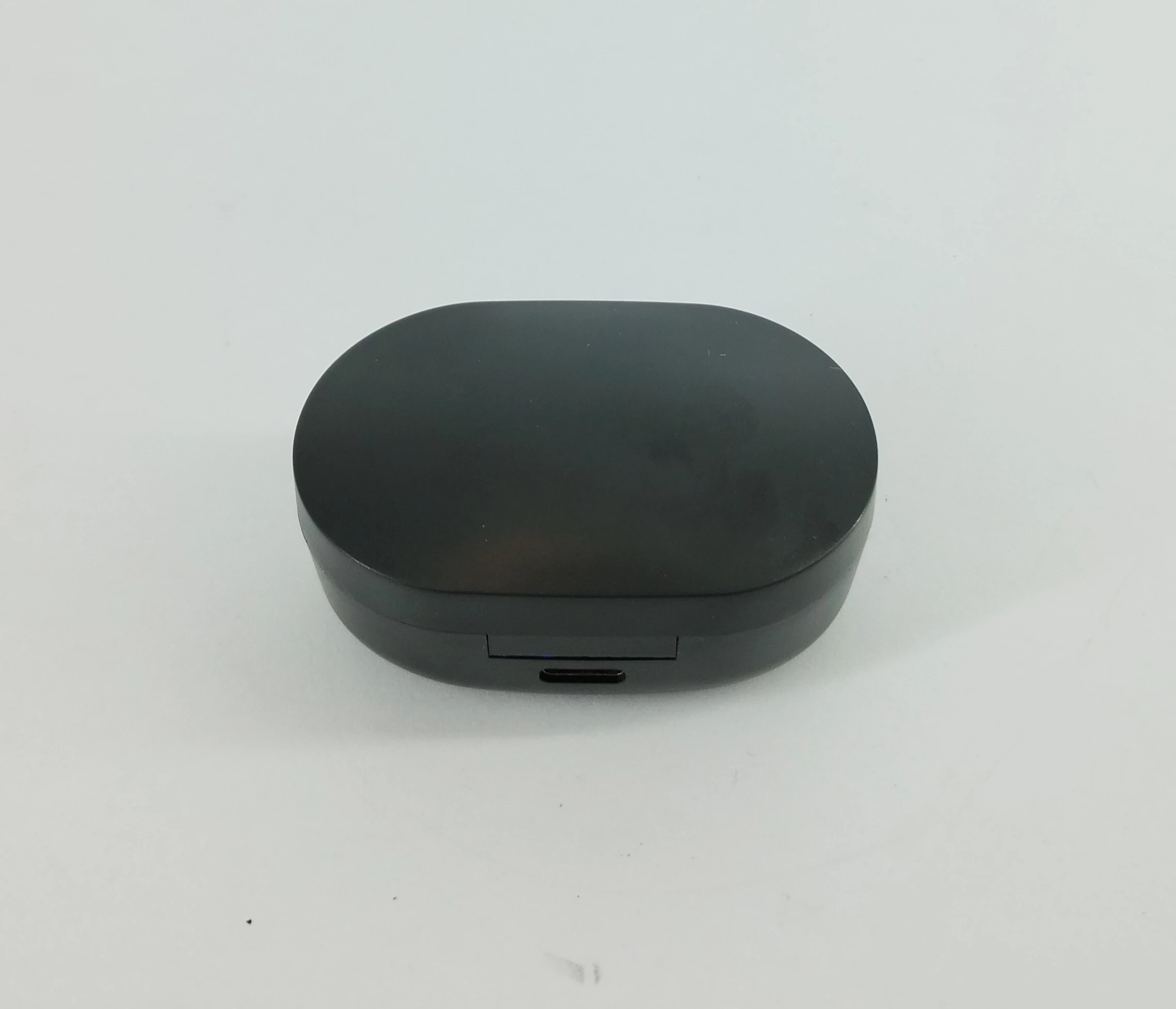 sluchawki-bluetooth-czarny-kabel-transmisja-sygnalu-203713-217785