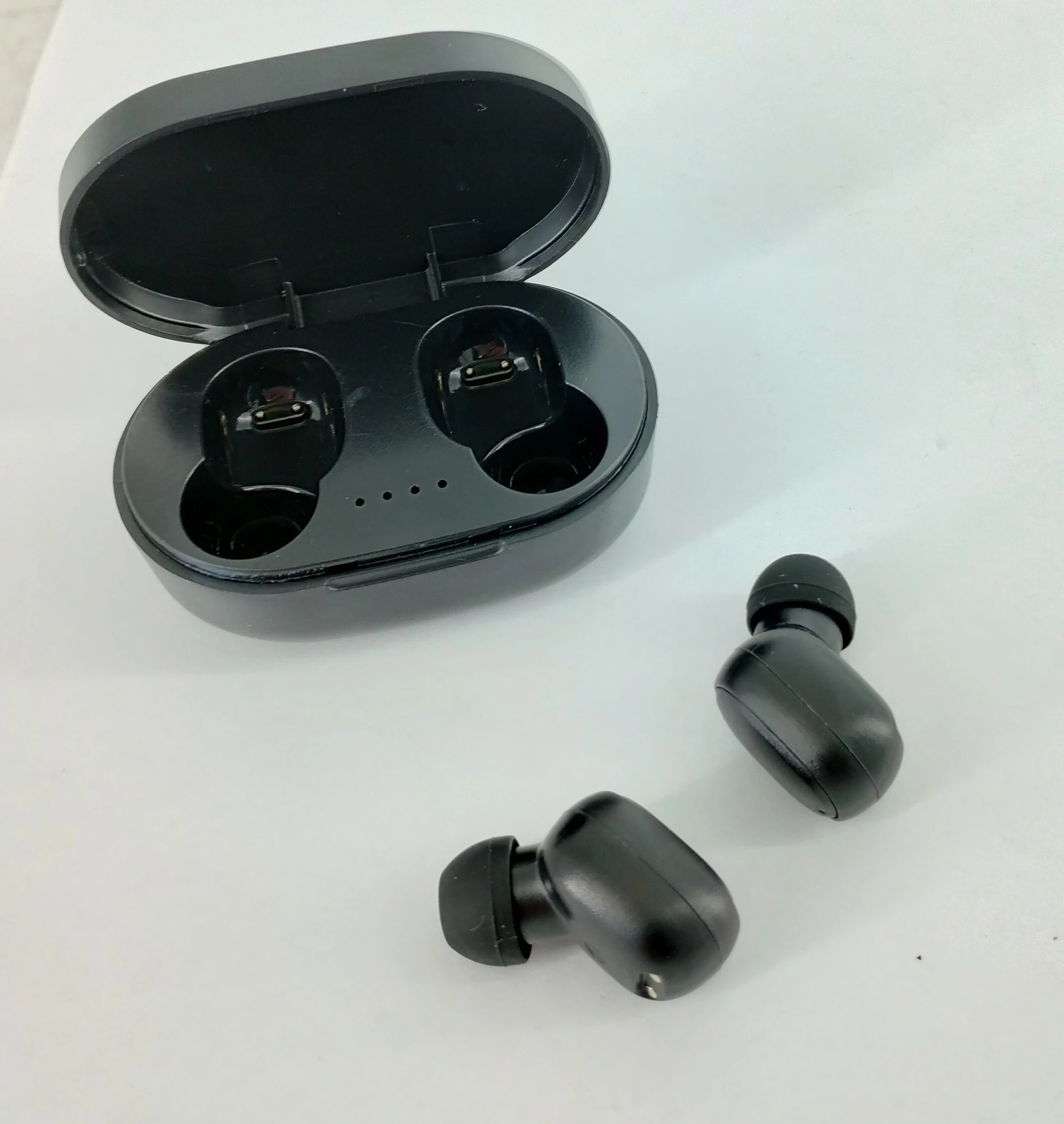 sluchawki-bluetooth-czarny-kabel-ean-gtin-12345678