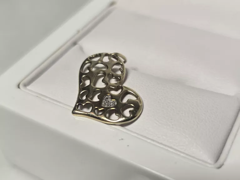 urocza-zlota-zawieszka-serduszka-111g-375-szczecinska-29b-slupsk