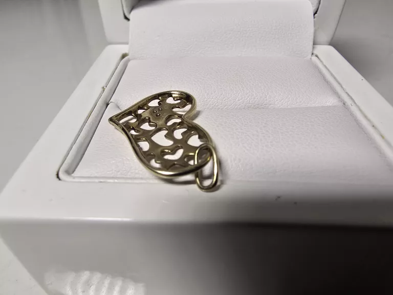 urocza-zlota-zawieszka-serduszka-111g-375-rodzaj-2205-2